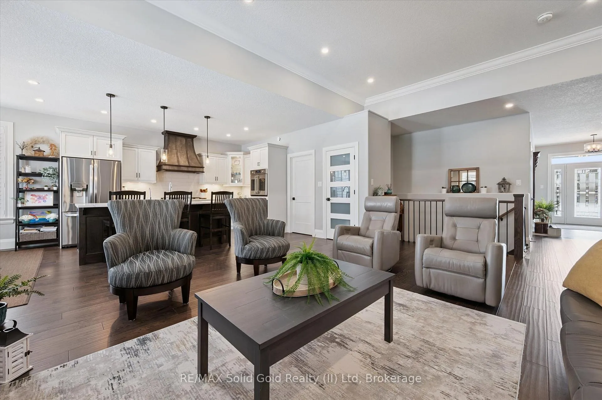 Photo 13 of 120 Village Road, Wellesley — HOMEH