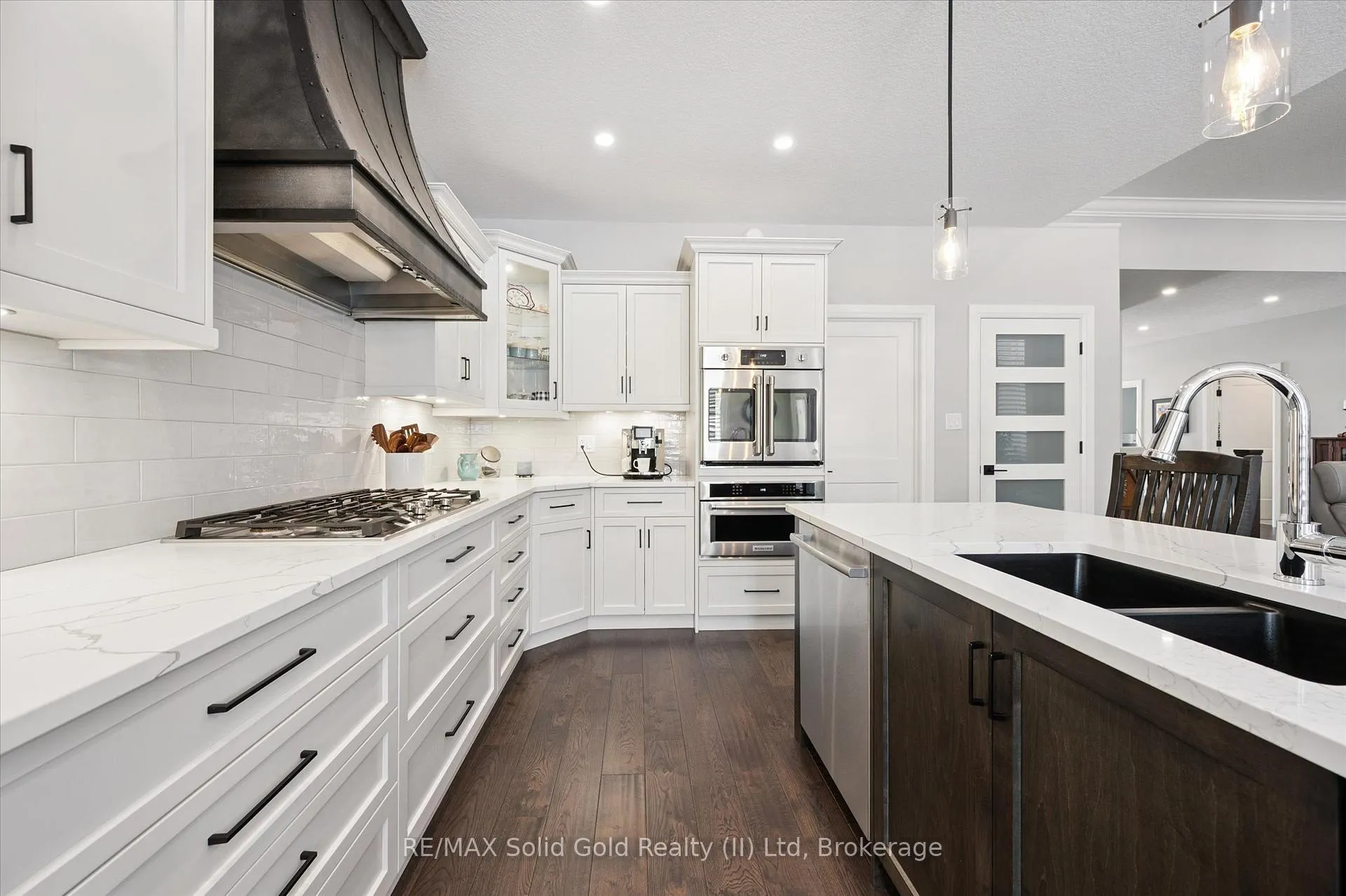 Photo 17 of 120 Village Road, Wellesley — HOMEH