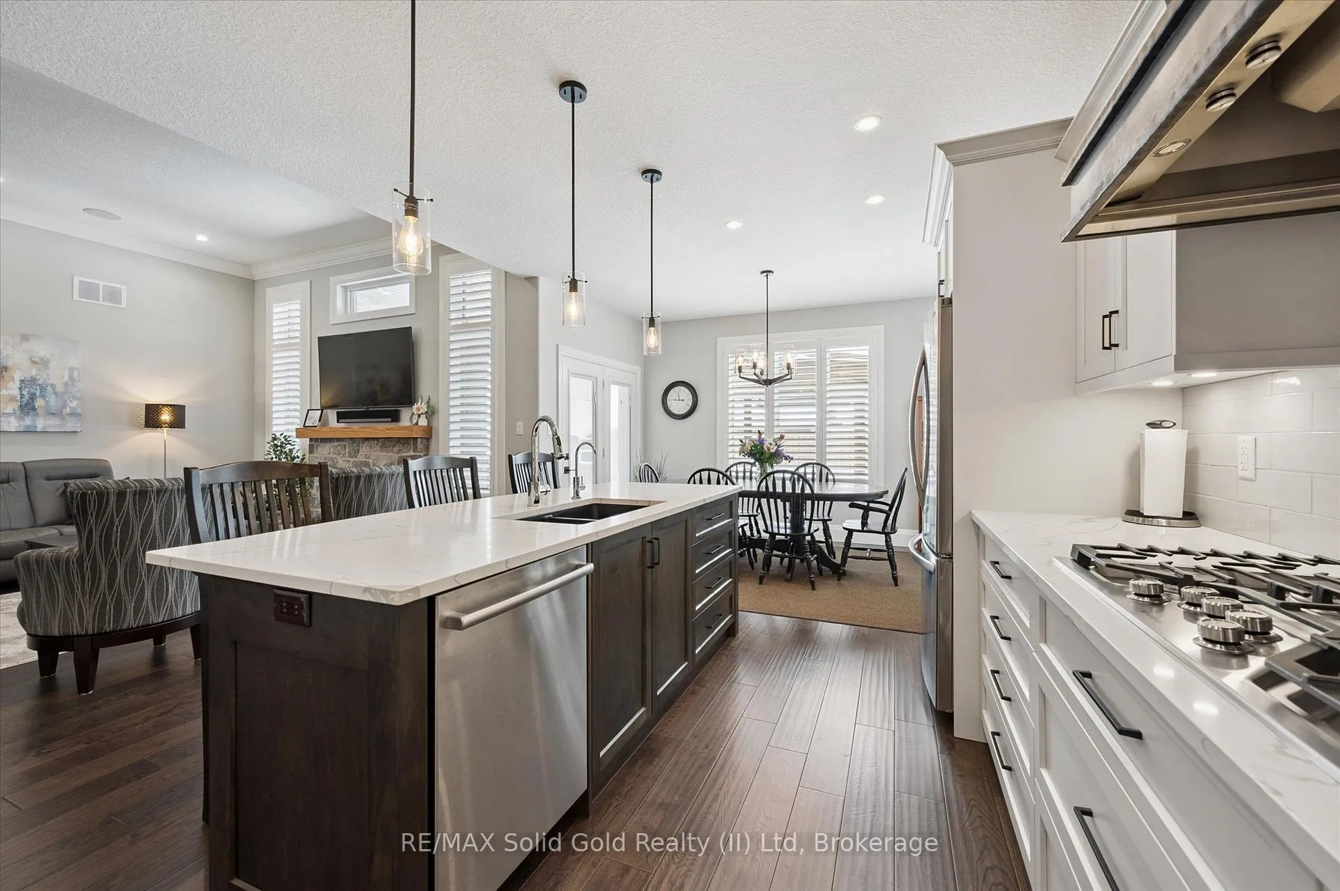 Photo 18 of 120 Village Road, Wellesley — HOMEH