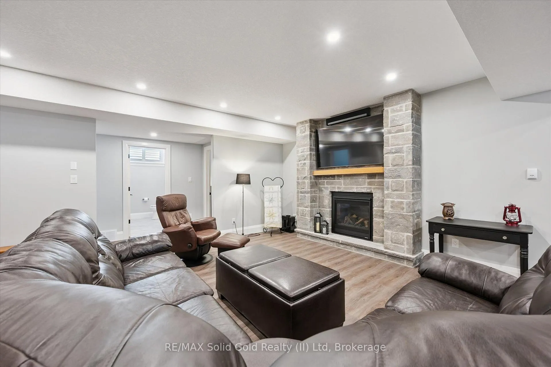Photo 29 of 120 Village Road, Wellesley — HOMEH