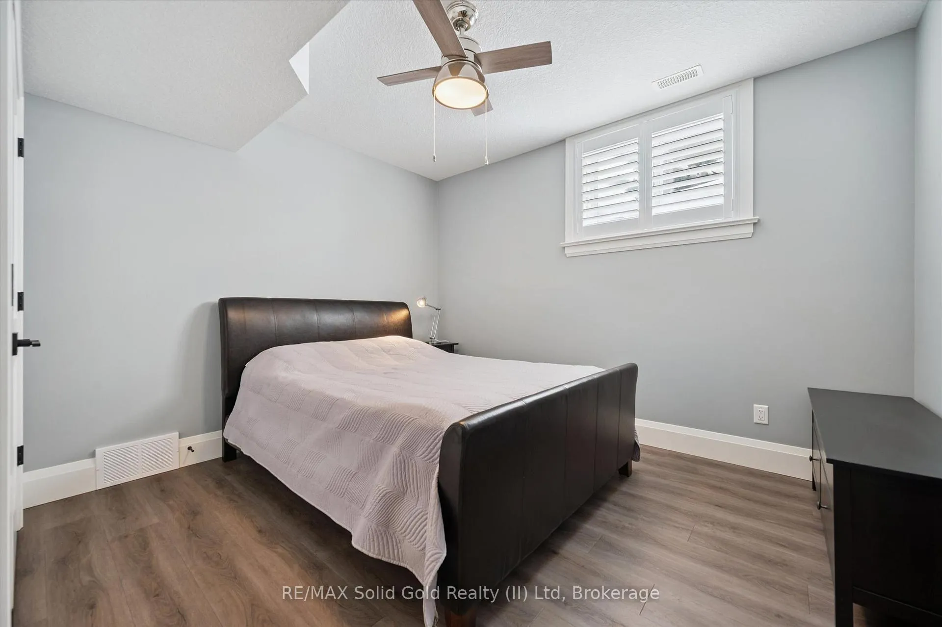 Photo 35 of 120 Village Road, Wellesley — HOMEH