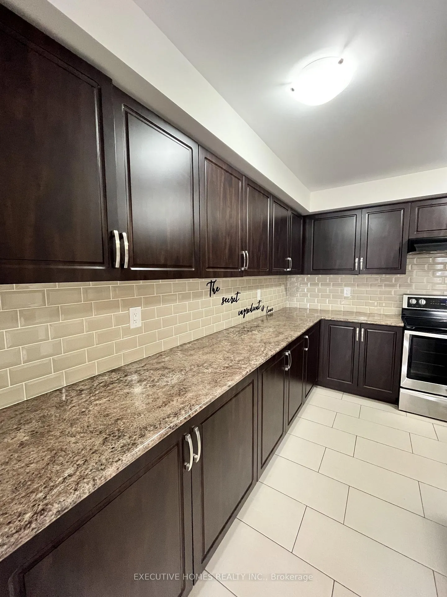 Photo 8 of 51 Thompson Road, Haldimand — HOMEH