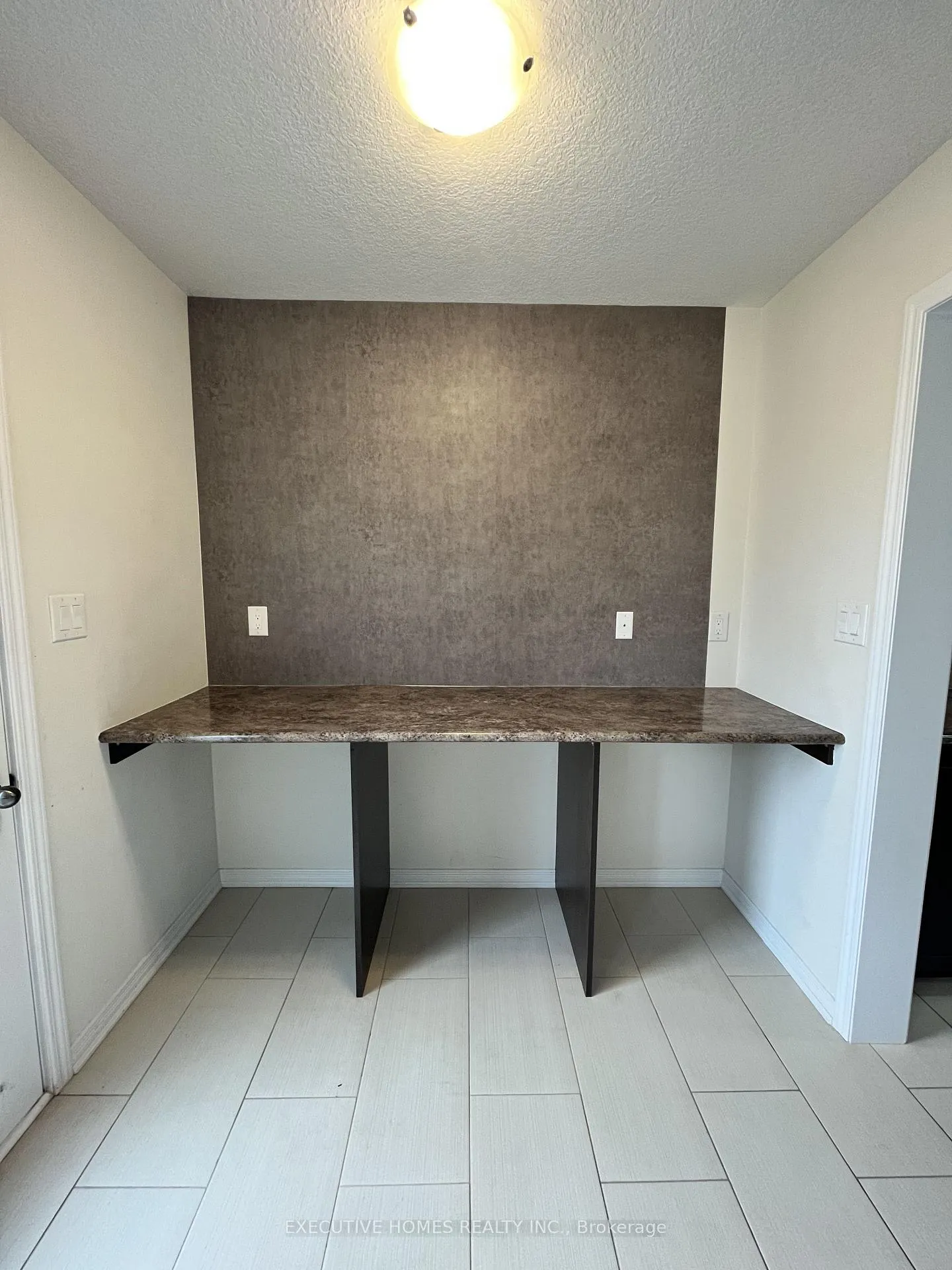Photo 11 of 51 Thompson Road, Haldimand — HOMEH
