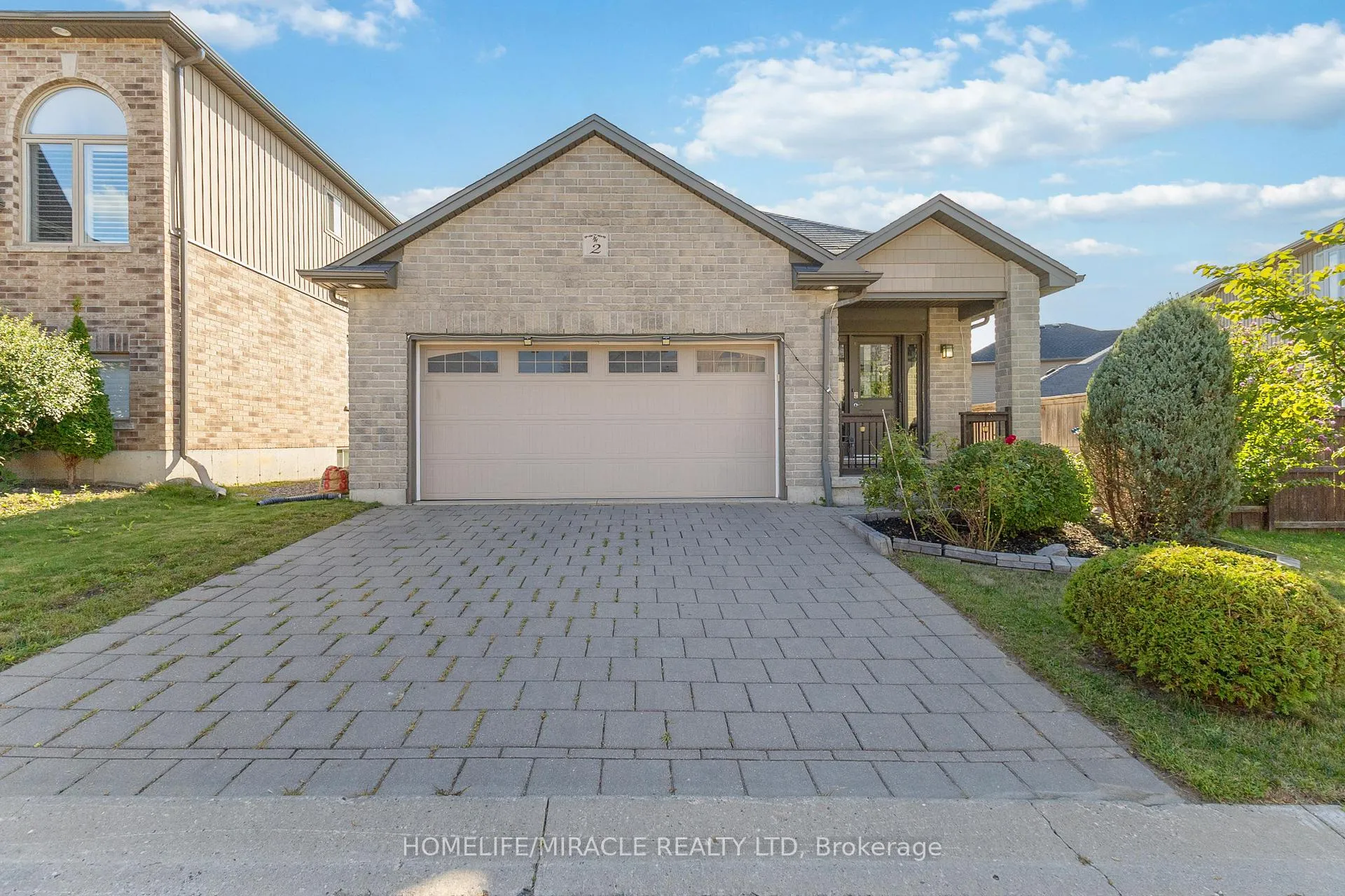 Photo 4 of Unit 2, 70 Tanoak Drive, London, North E — HOMEH