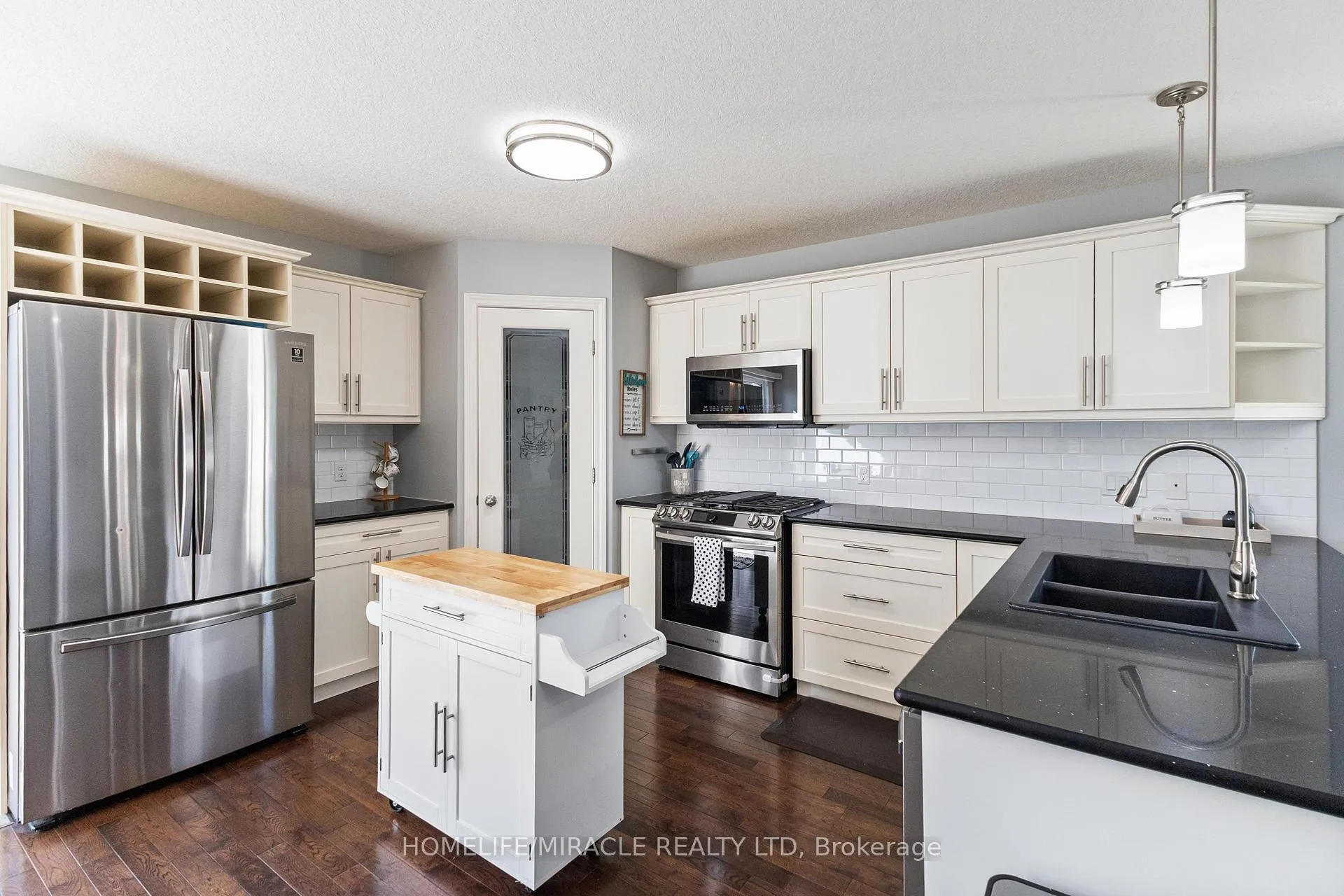 Photo 9 of Unit 2, 70 Tanoak Drive, London, North E — HOMEH