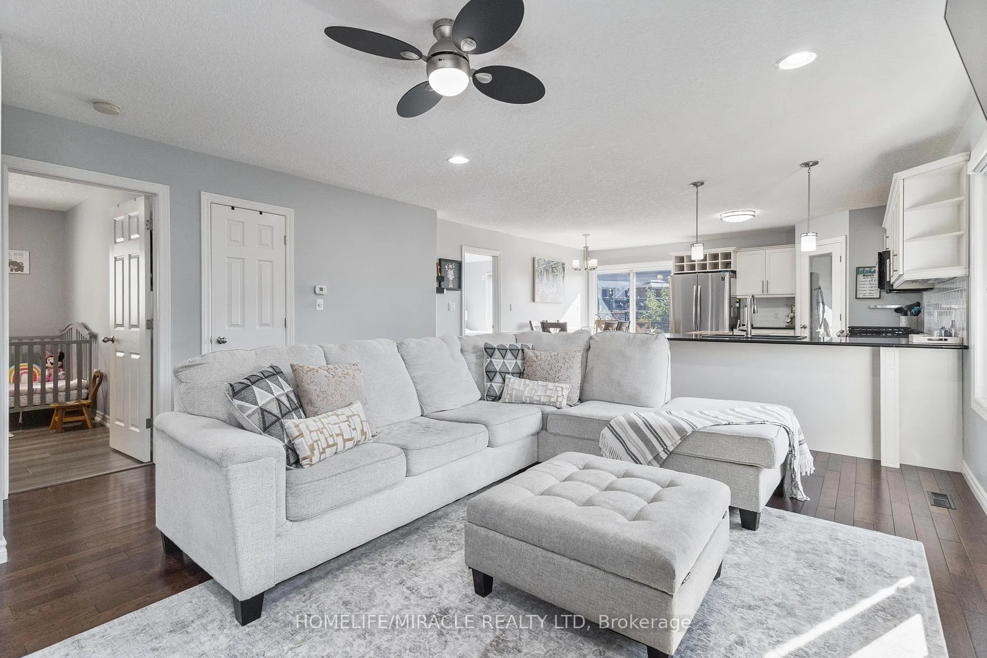 Photo 18 of Unit 2, 70 Tanoak Drive, London, North E — HOMEH
