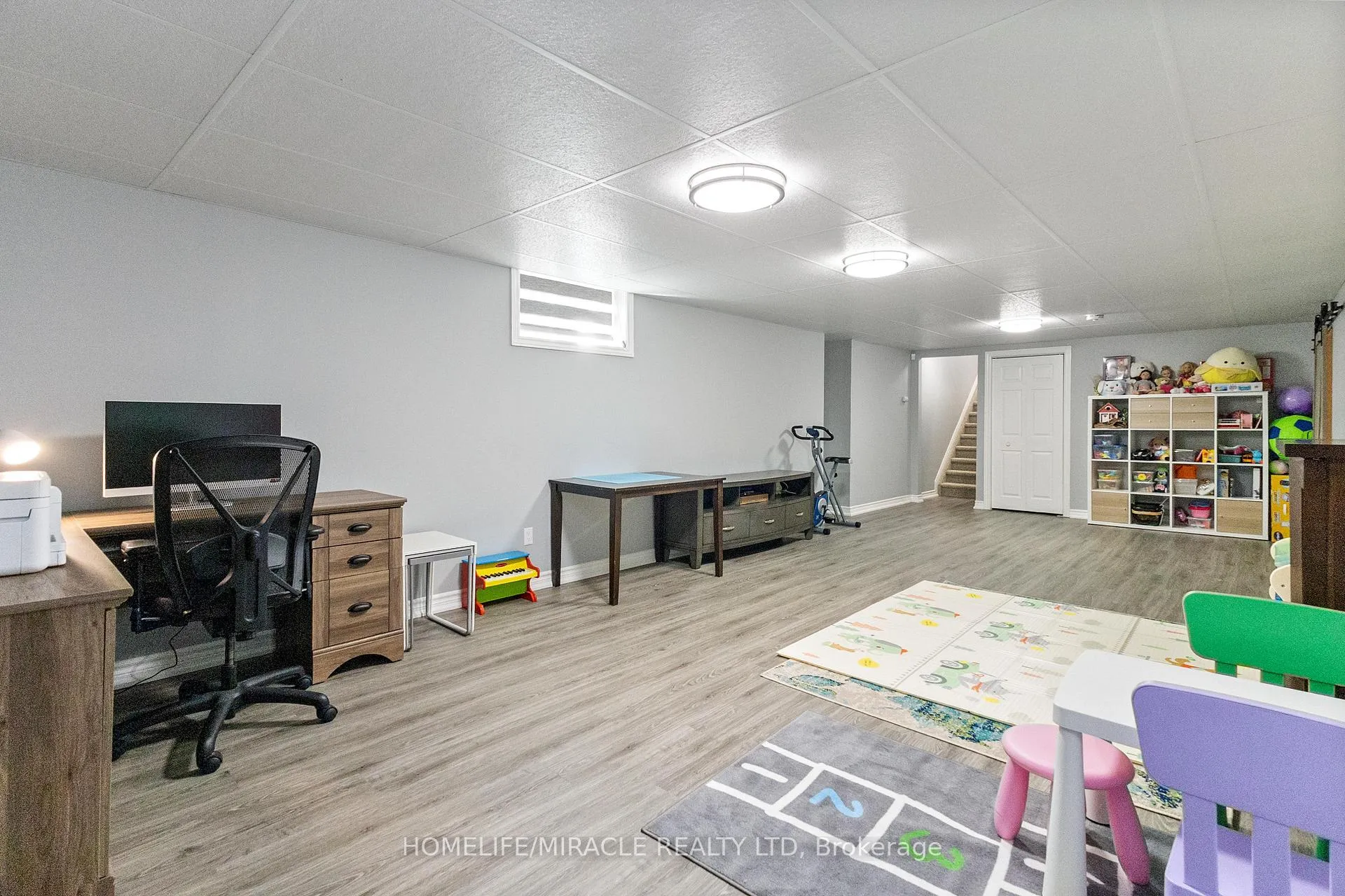 Photo 35 of Unit 2, 70 Tanoak Drive, London, North E — HOMEH