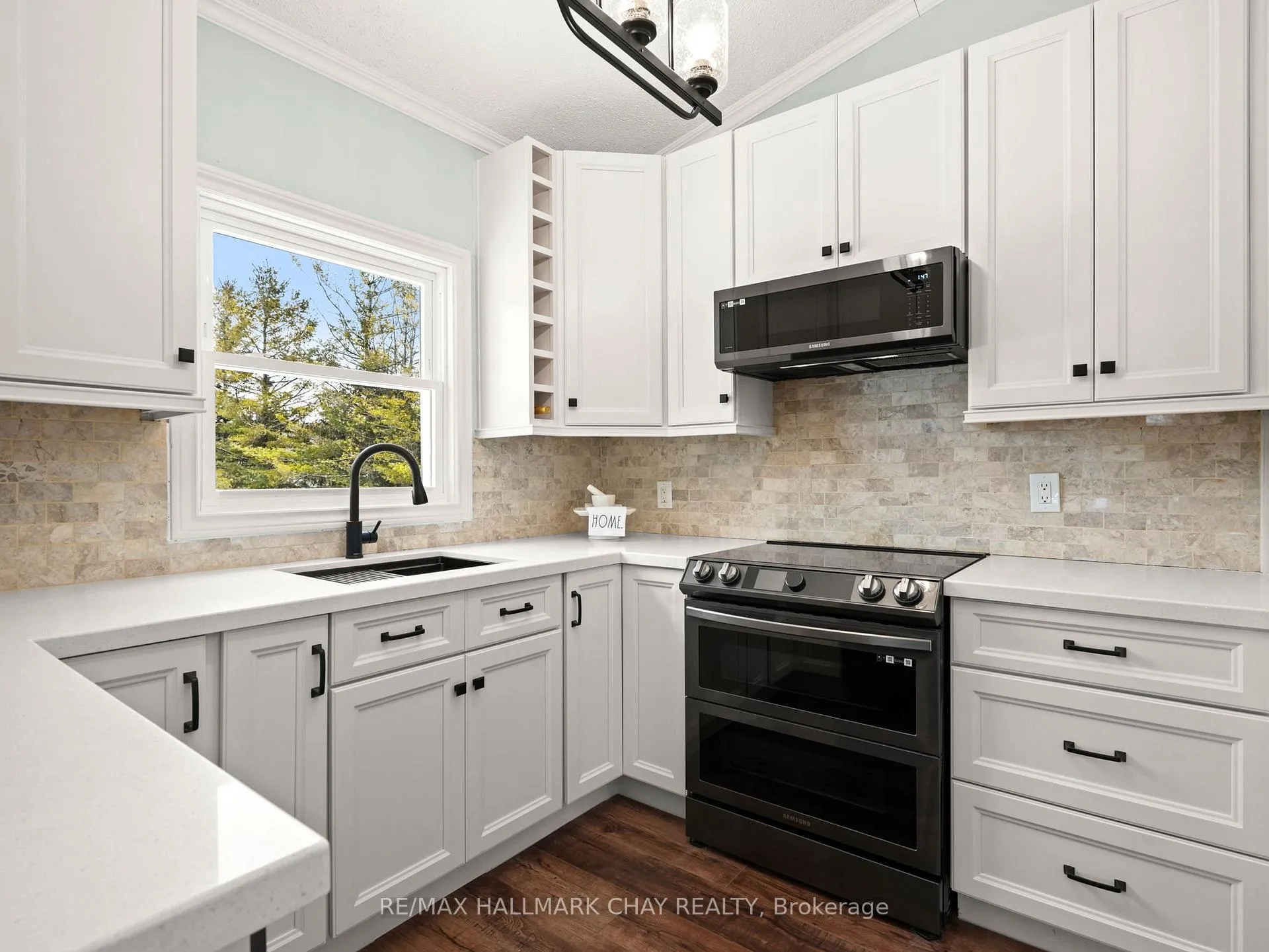 Photo 11 of 1 Pine River Crescent, Mulmur, Rural Mulmur — HOMEH