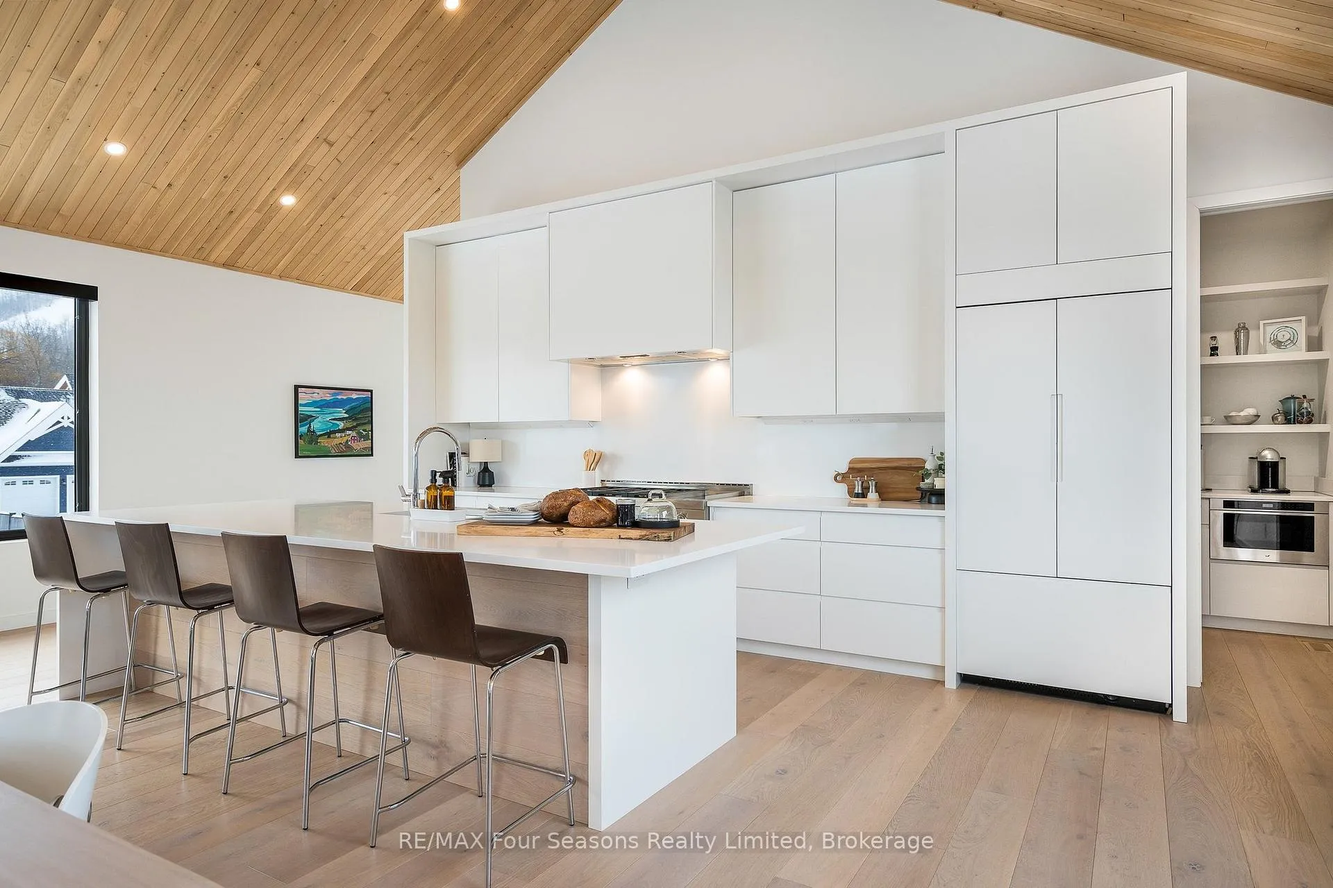 Photo 12 of 126 Courchevel Crescent, Blue Mountains — HOMEH