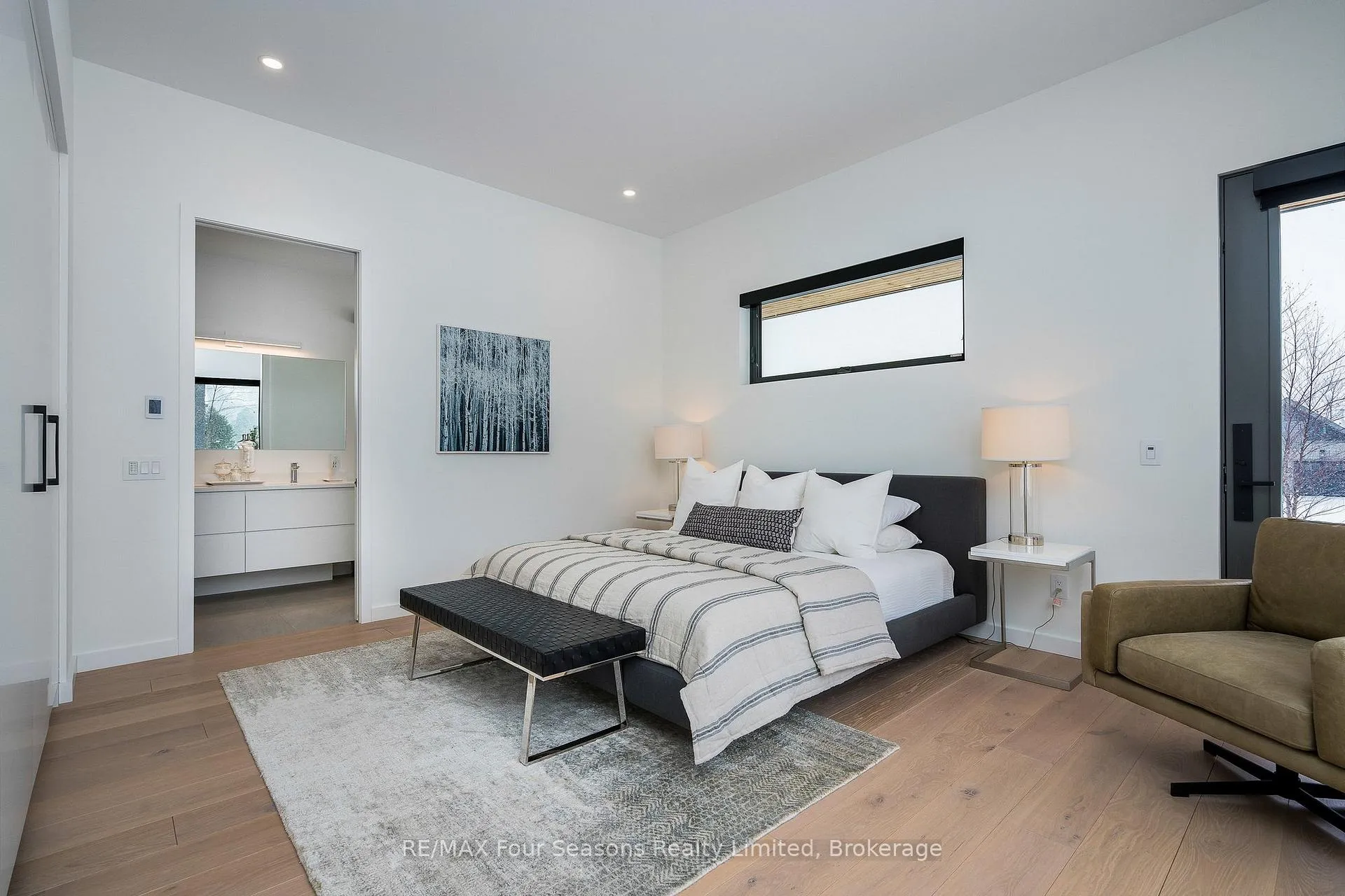 Photo 17 of 126 Courchevel Crescent, Blue Mountains — HOMEH