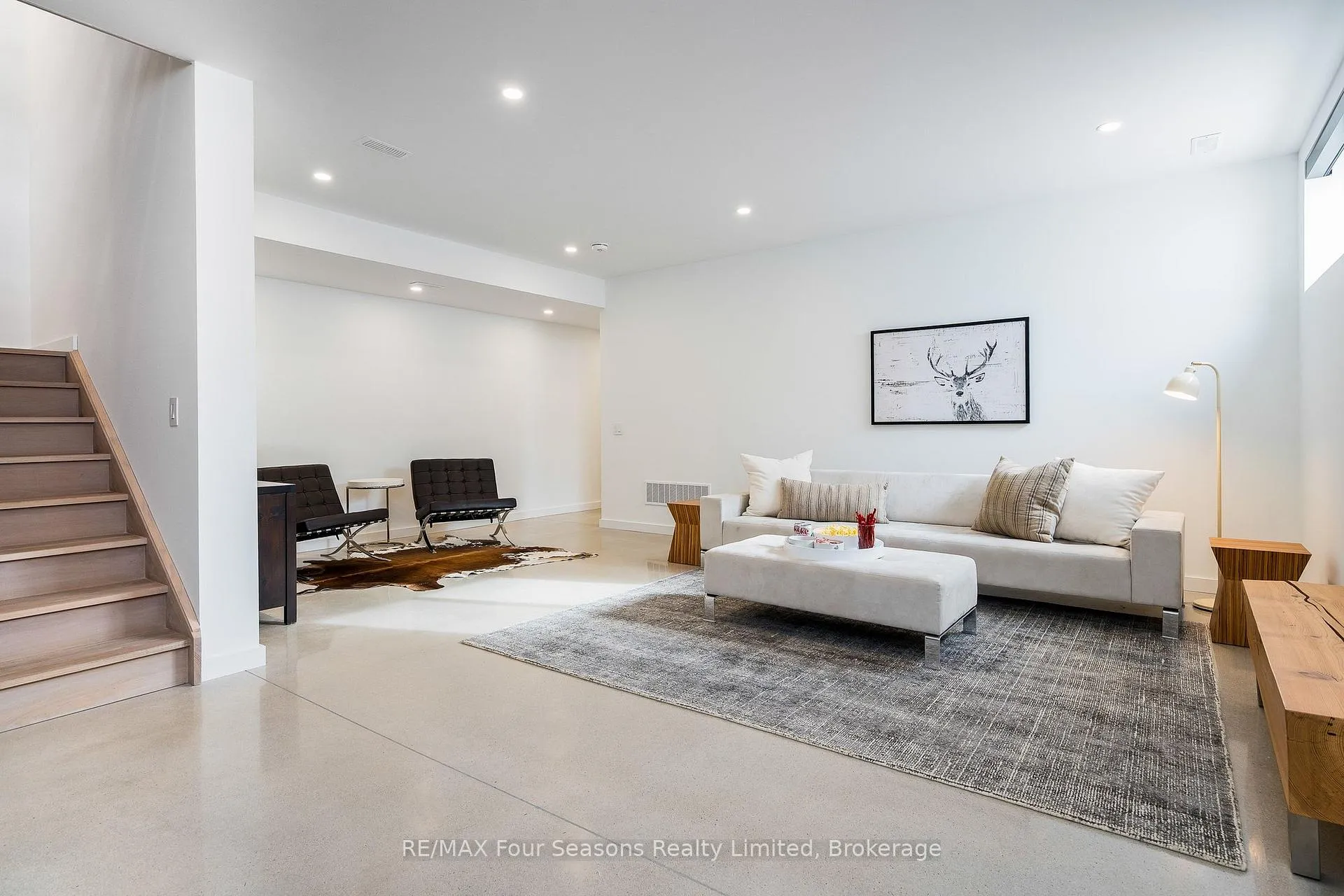 Photo 26 of 126 Courchevel Crescent, Blue Mountains — HOMEH