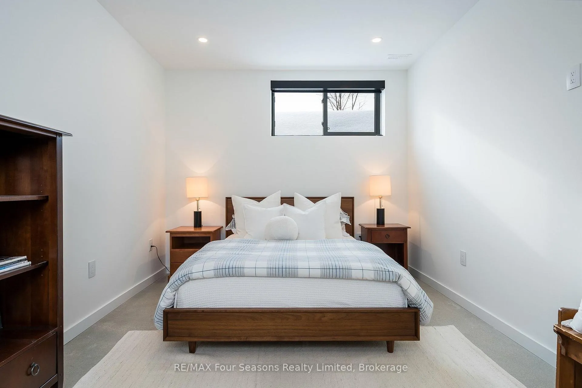 Photo 29 of 126 Courchevel Crescent, Blue Mountains — HOMEH
