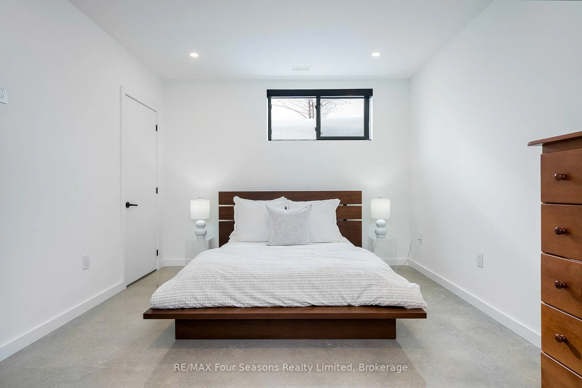 Photo 31 of 126 Courchevel Crescent, Blue Mountains — HOMEH