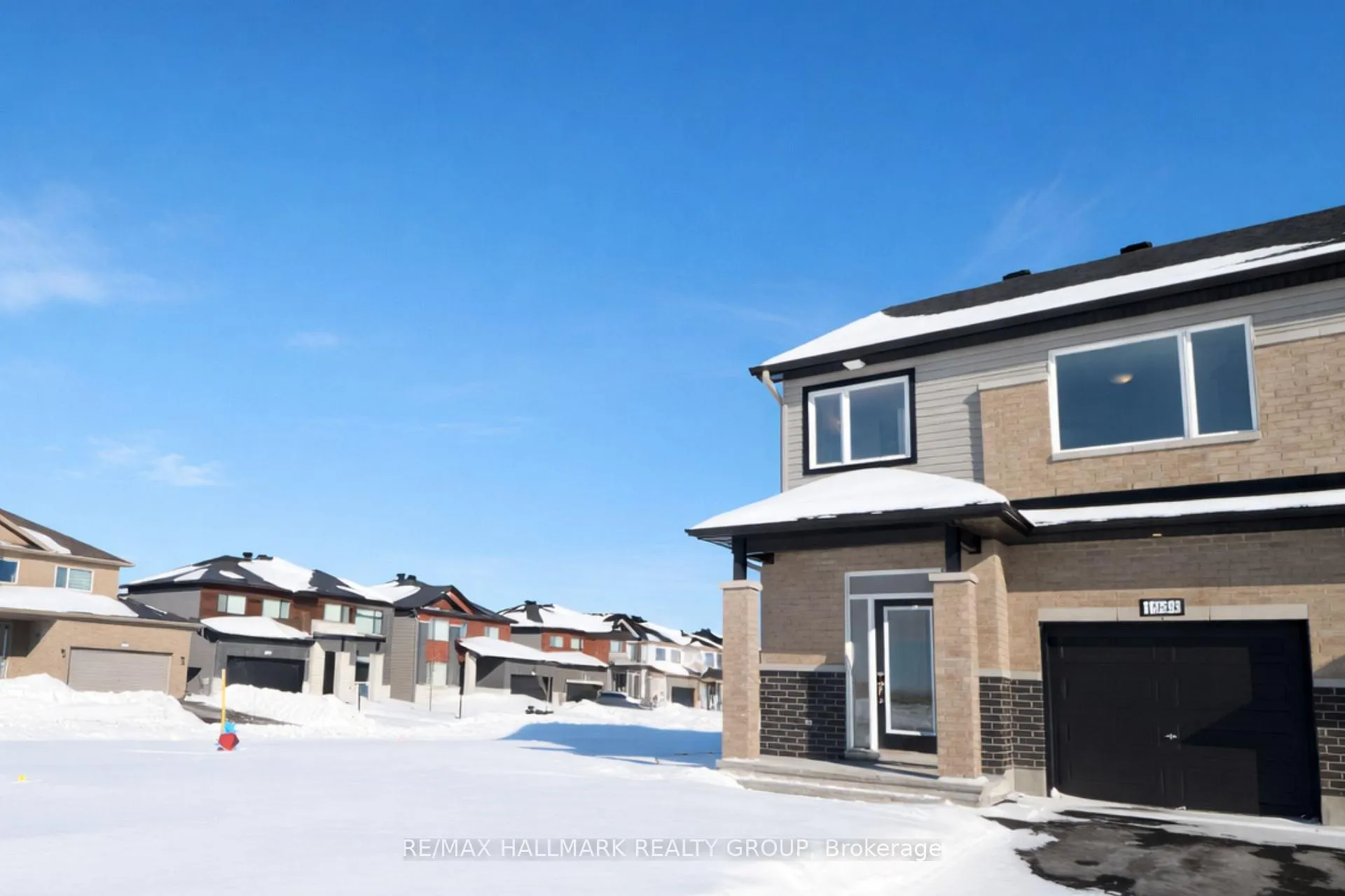 Photo 1 of 1944 Hawker Private, Ottawa, Huntley Ward (South East) — HOMEH
