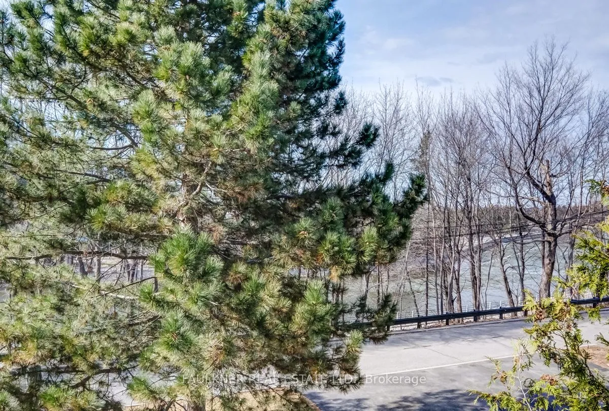 Photo 33 of 724 Echo Drive, Ottawa, Old Ottawa South — HOMEH