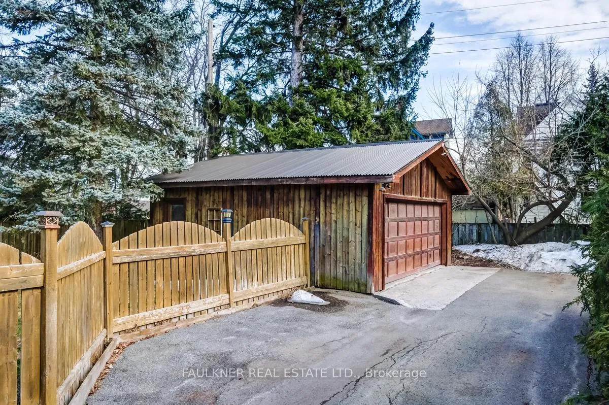 Photo 45 of 724 Echo Drive, Ottawa, Old Ottawa South — HOMEH