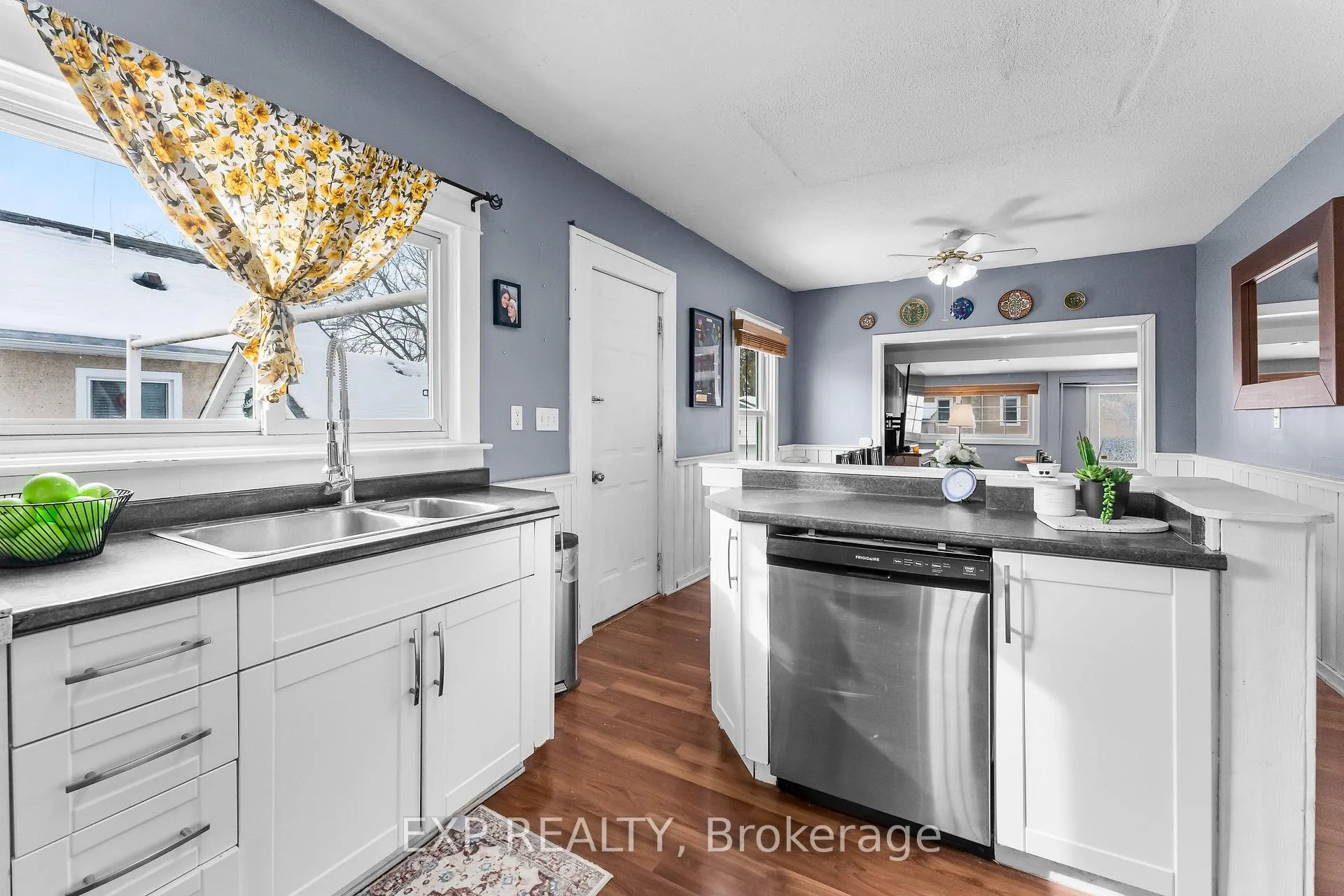Photo 9 of 129 Beech Street, St. Catharines, Downtown — HOMEH