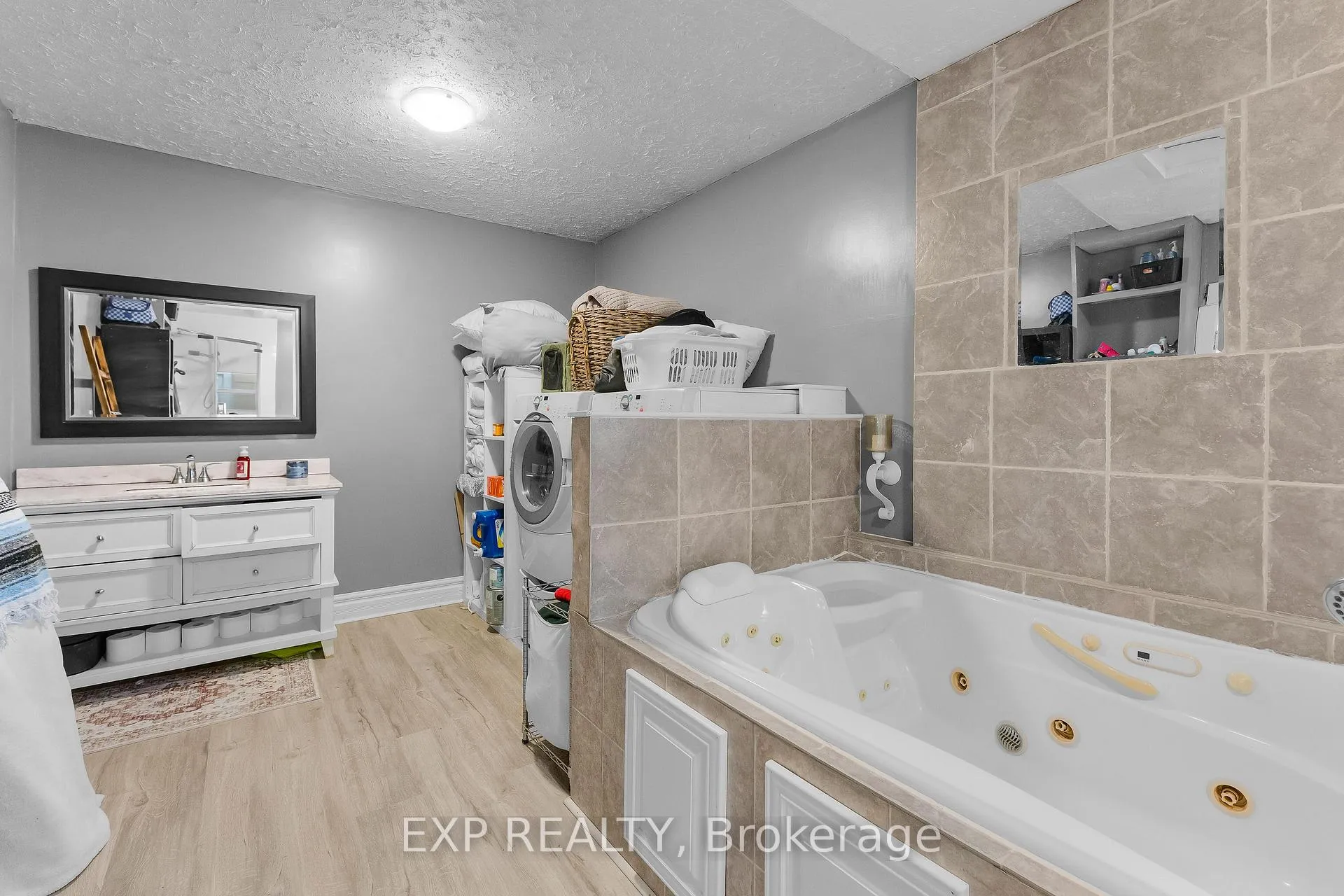 Photo 19 of 129 Beech Street, St. Catharines, Downtown — HOMEH