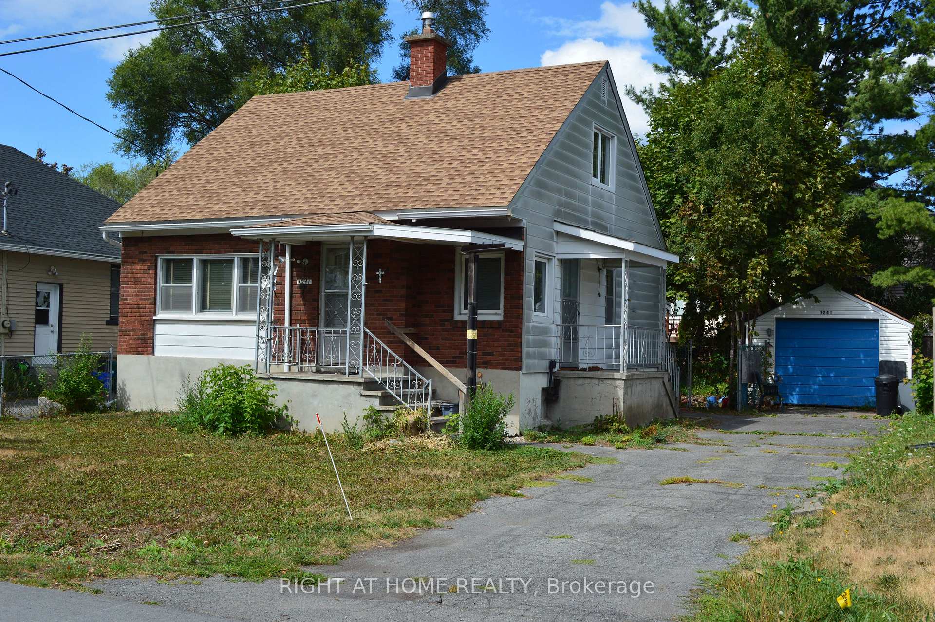 Photo 1 of 1241 Collins Avenue, Ottawa, Ridgemont — HOMEH