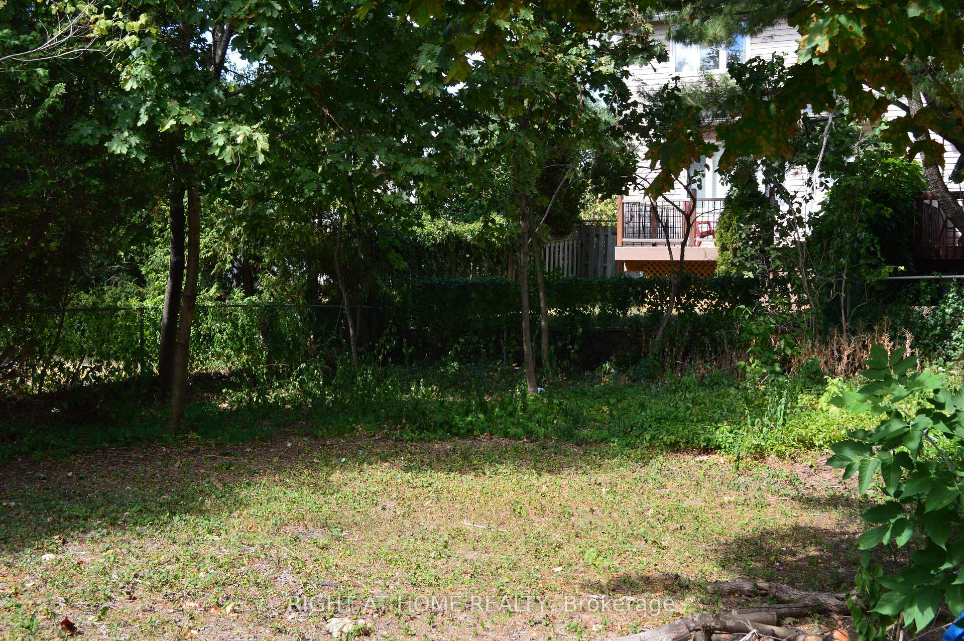 Photo 4 of 1241 Collins Avenue, Ottawa, Ridgemont — HOMEH