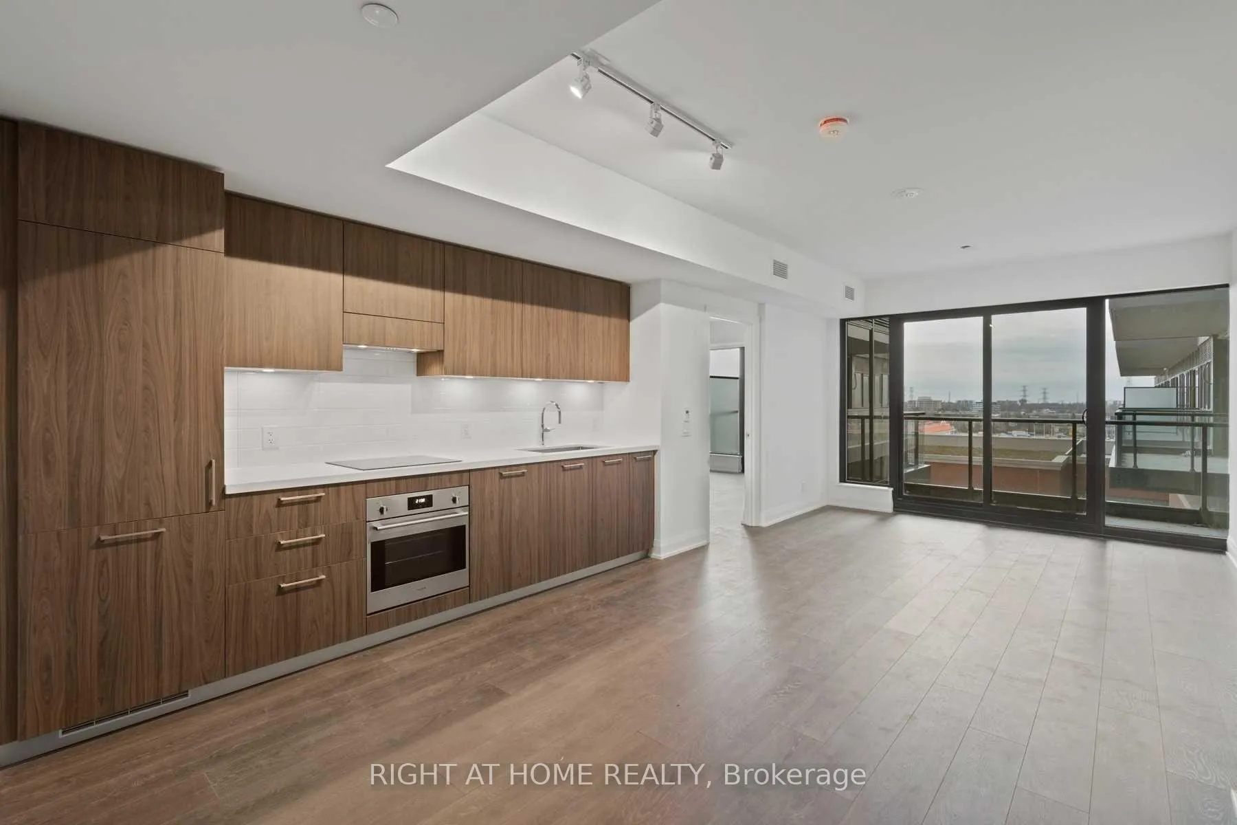 Photo 3 of Unit 812, 33 Frederick Todd Way, Toronto, Thorncliffe Park — HOMEH