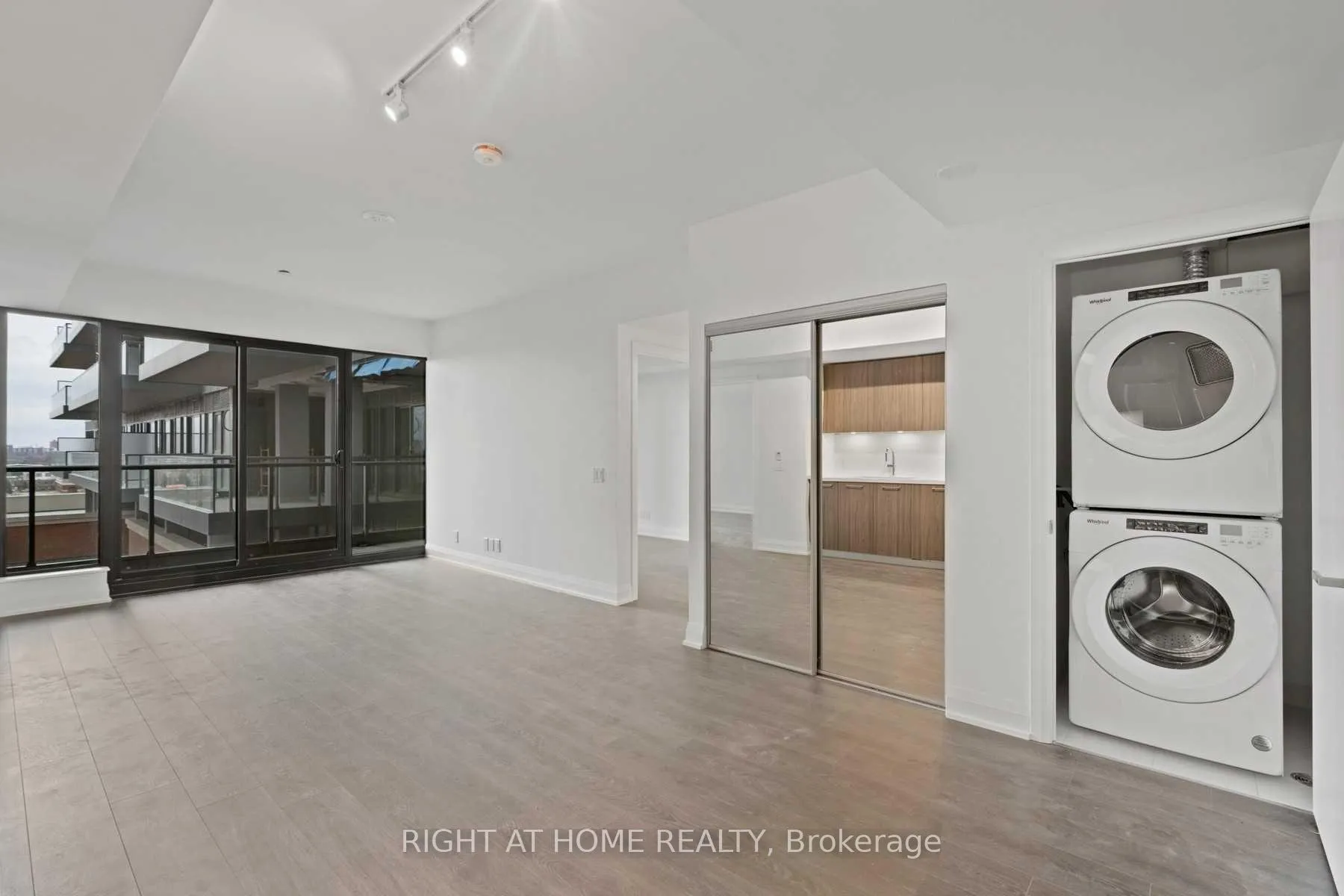 Photo 7 of Unit 812, 33 Frederick Todd Way, Toronto, Thorncliffe Park — HOMEH