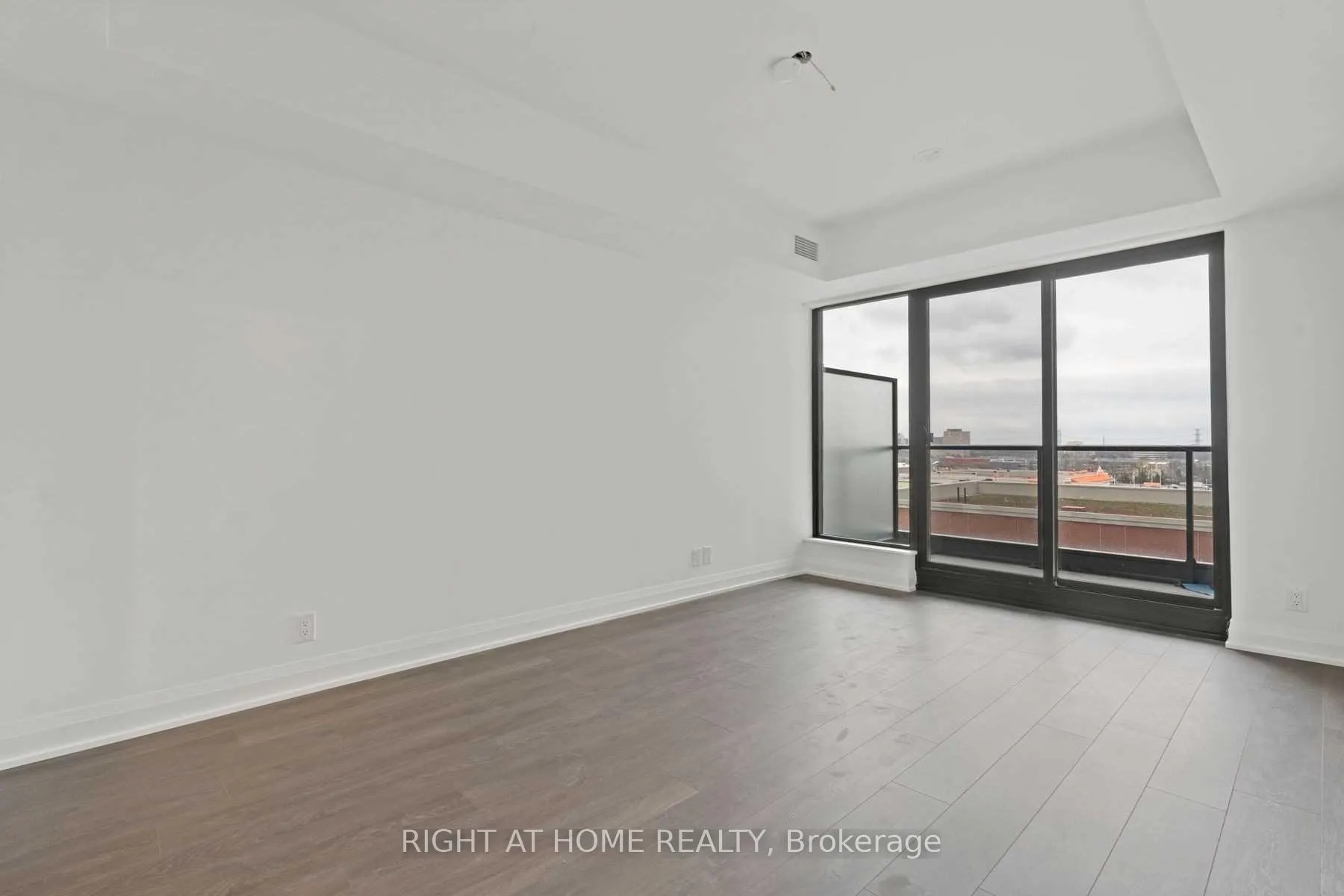 Photo 9 of Unit 812, 33 Frederick Todd Way, Toronto, Thorncliffe Park — HOMEH