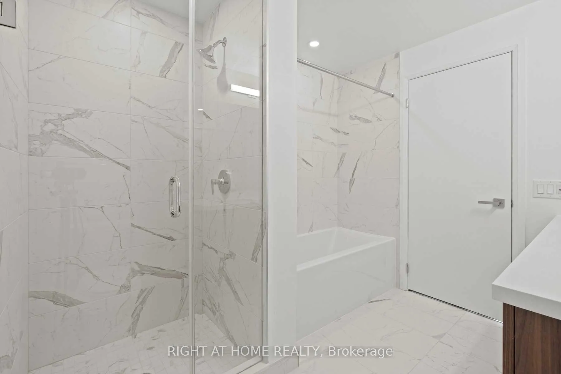 Photo 12 of Unit 812, 33 Frederick Todd Way, Toronto, Thorncliffe Park — HOMEH