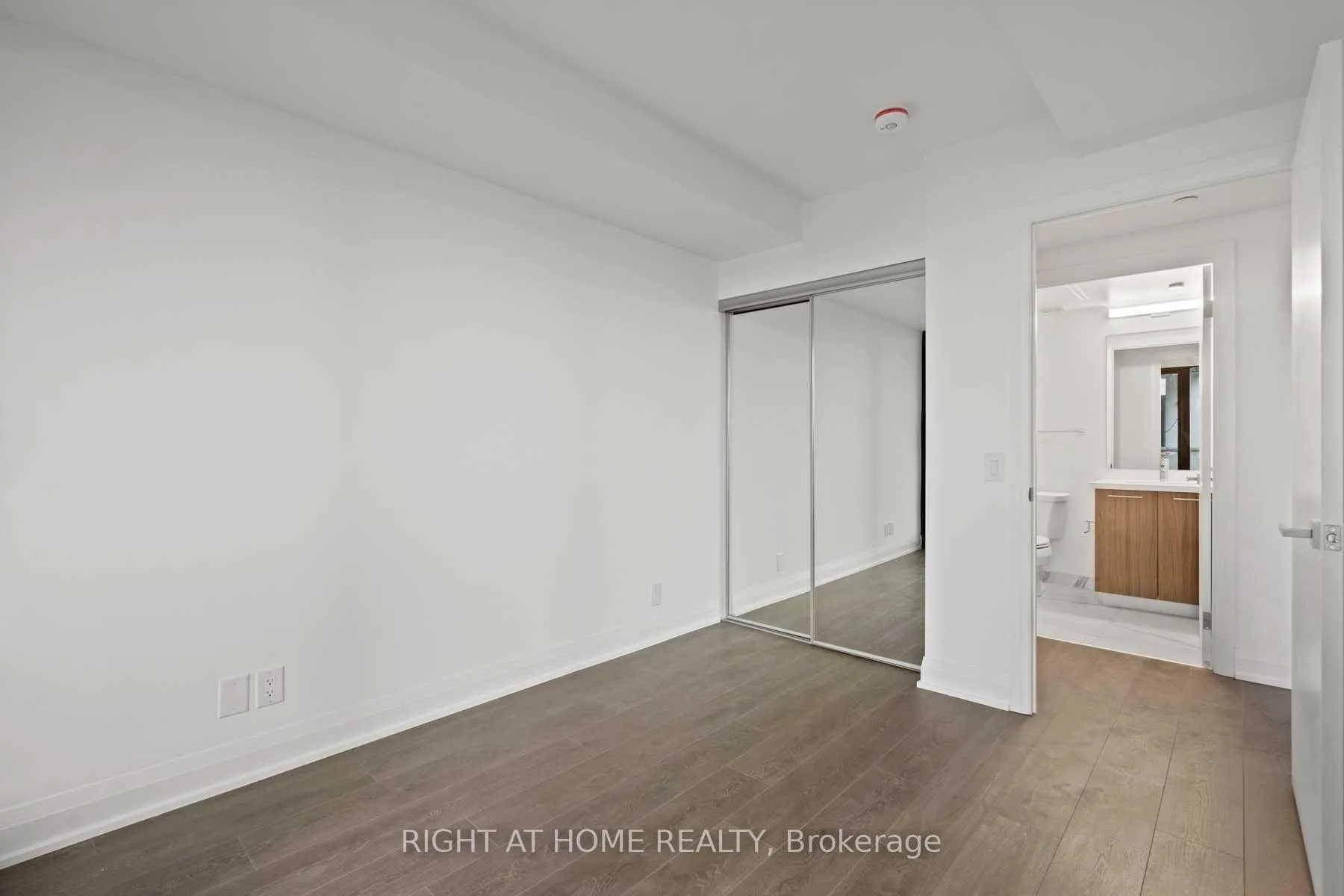 Photo 13 of Unit 812, 33 Frederick Todd Way, Toronto, Thorncliffe Park — HOMEH