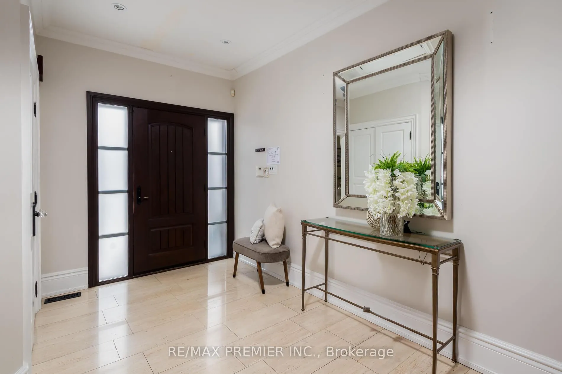 Photo 3 of 128 Clarence Street, Vaughan, West Woodbridge — HOMEH