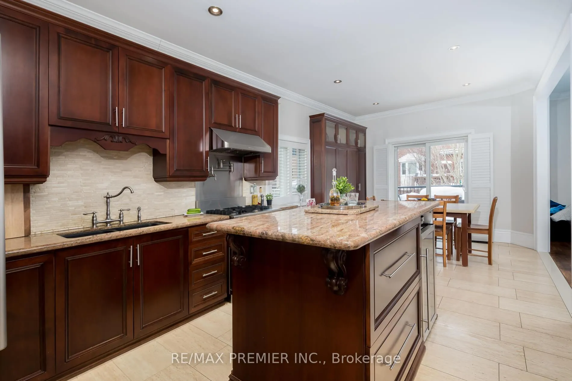 Photo 12 of 128 Clarence Street, Vaughan, West Woodbridge — HOMEH