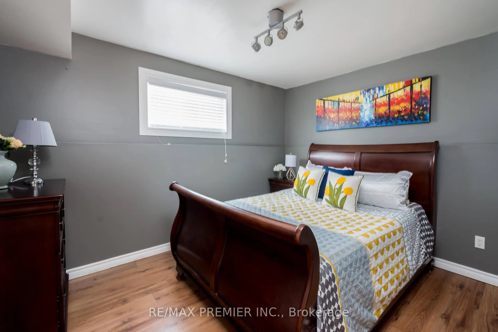 Photo 38 of 128 Clarence Street, Vaughan, West Woodbridge — HOMEH