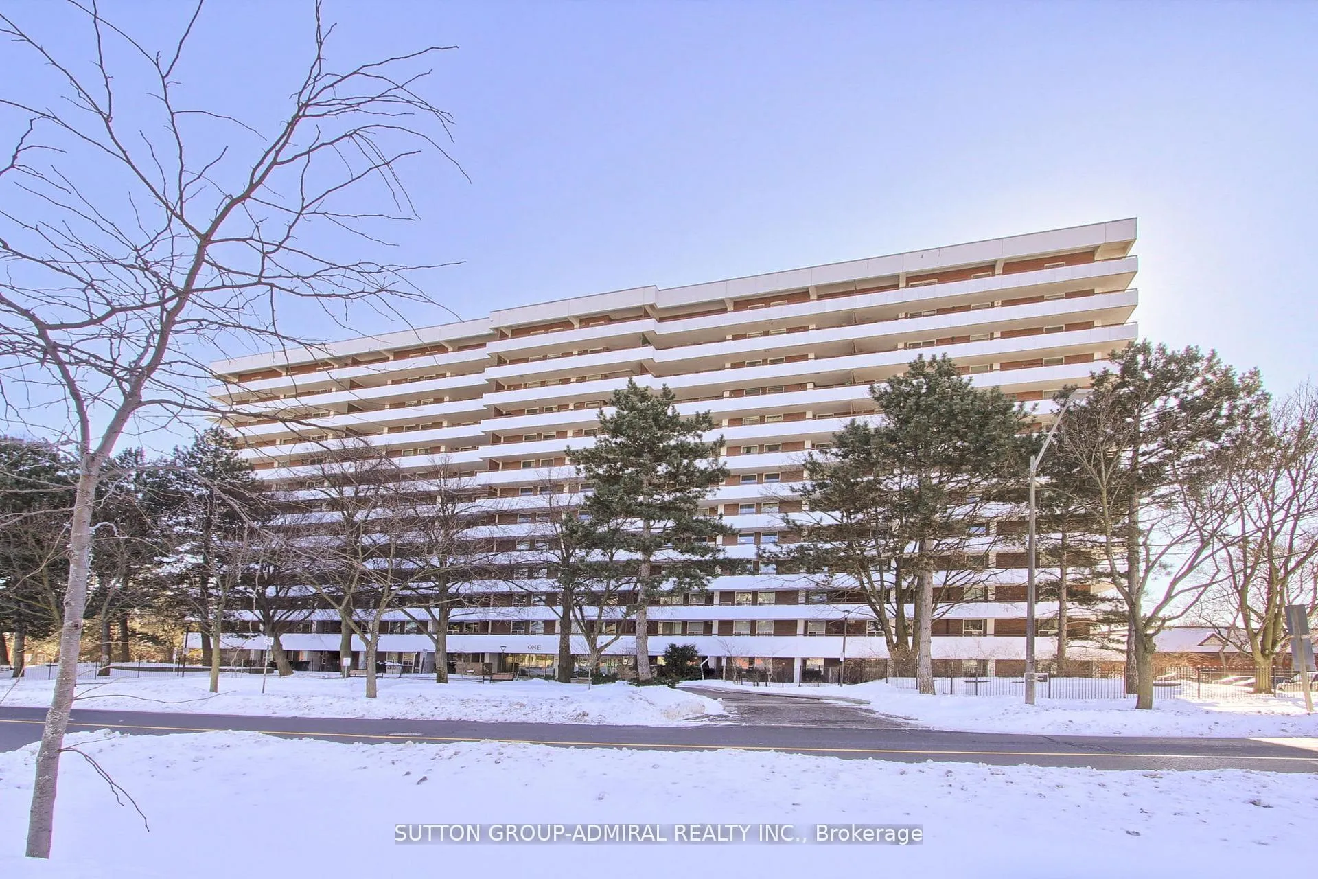 Front of Unit 303, 1 Royal Orchard Boulevard