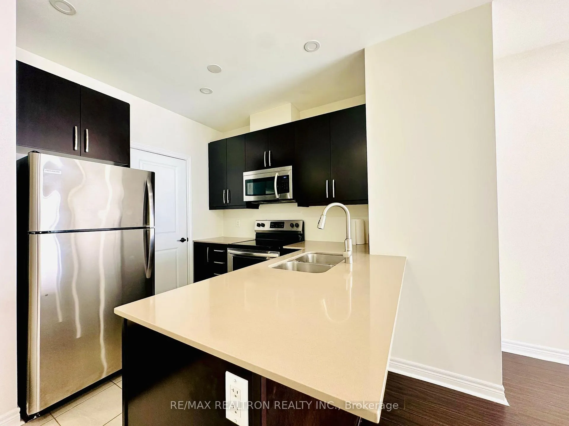 Photo 6 of Unit 112, 7325 Markham Road, Markham, Cedarwood — HOMEH