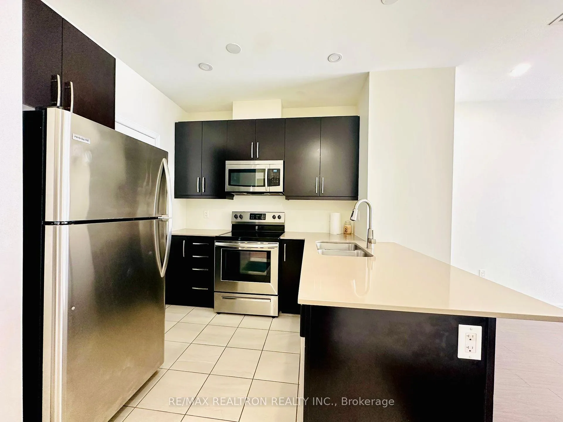 Photo 7 of Unit 112, 7325 Markham Road, Markham, Cedarwood — HOMEH