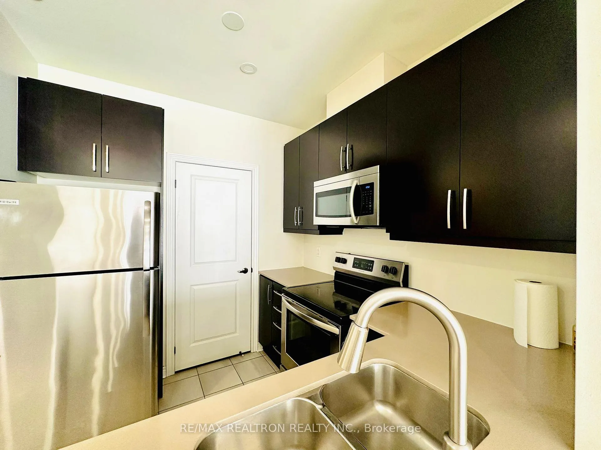 Photo 8 of Unit 112, 7325 Markham Road, Markham, Cedarwood — HOMEH