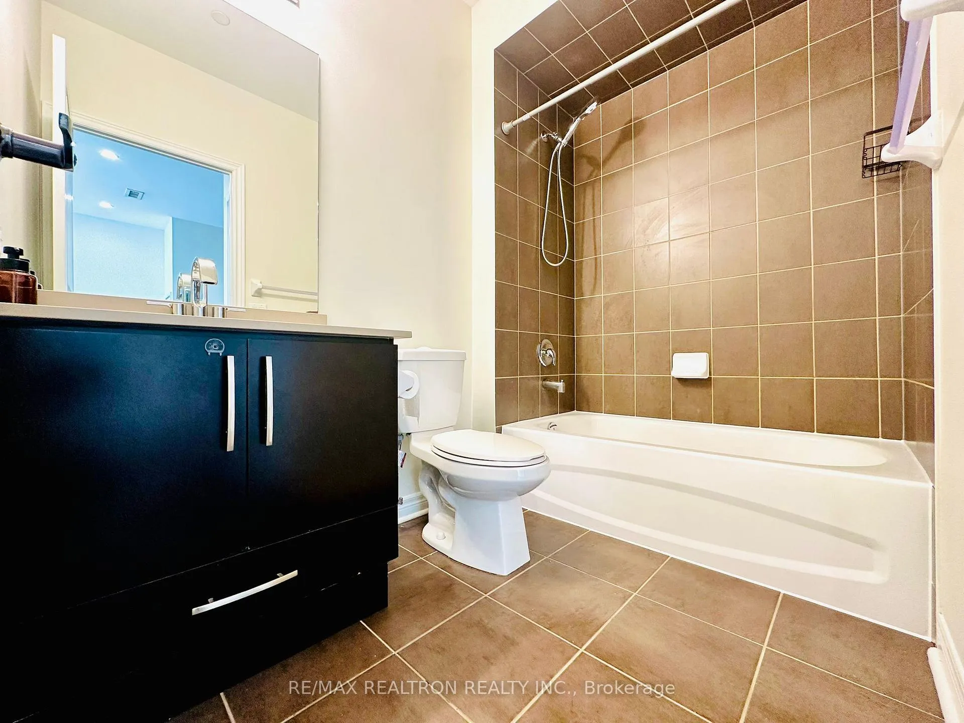 Photo 12 of Unit 112, 7325 Markham Road, Markham, Cedarwood — HOMEH