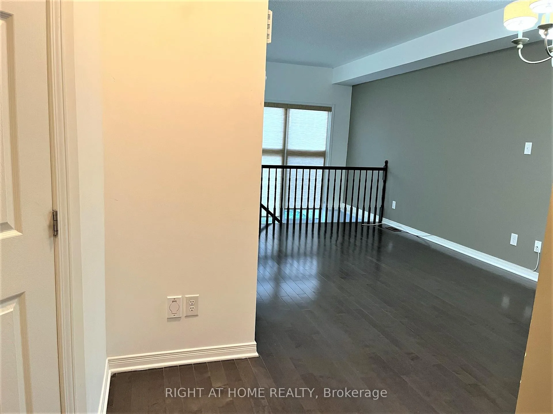 Photo 5 of 39 Dundalk Private, Ottawa, Barrhaven - Stonebridge — HOMEH