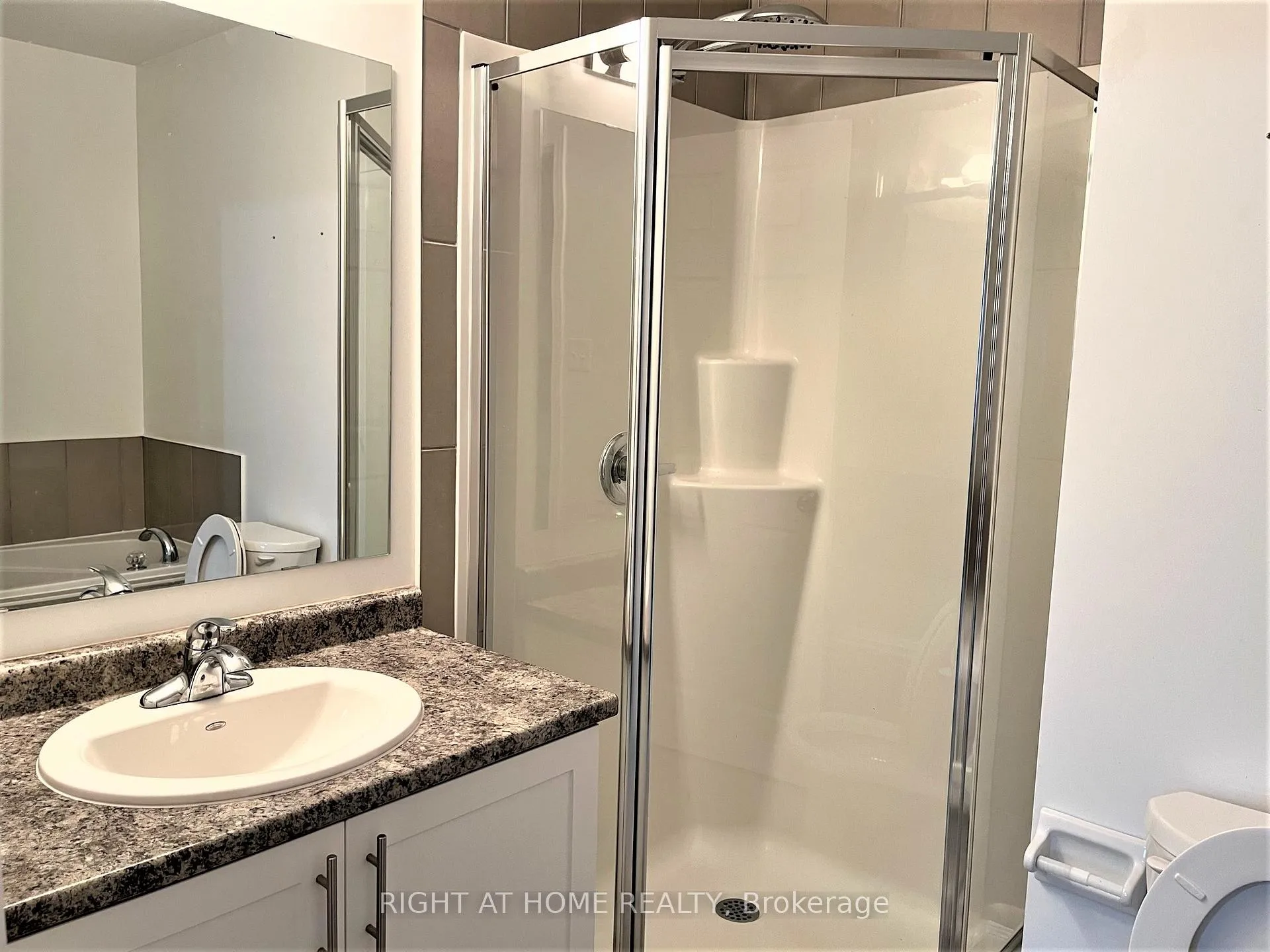 Photo 18 of 39 Dundalk Private, Ottawa, Barrhaven - Stonebridge — HOMEH