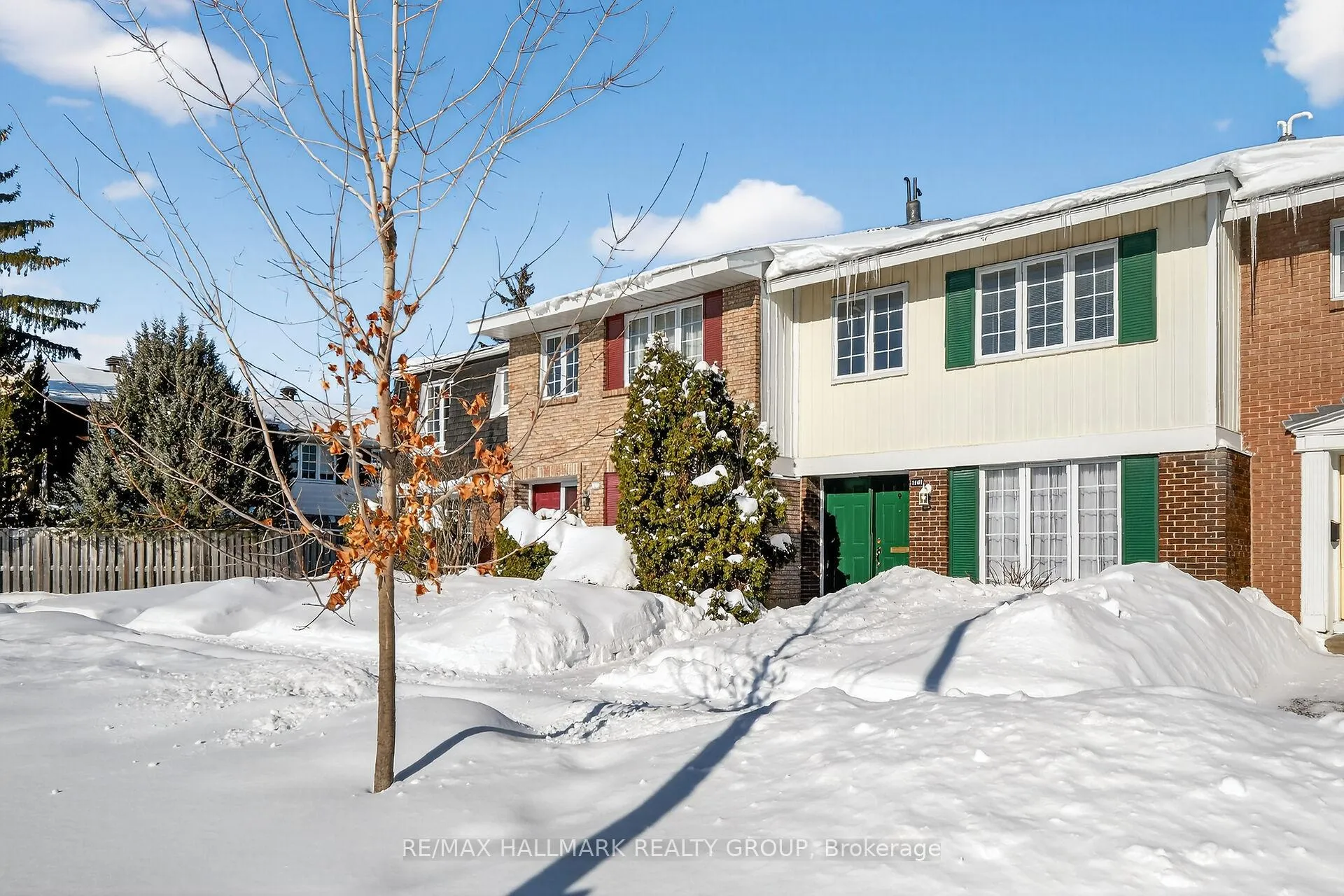Photo 2 of Unit 111, 1061 Meadowlands Drive, Ottawa, Carleton Square — HOMEH