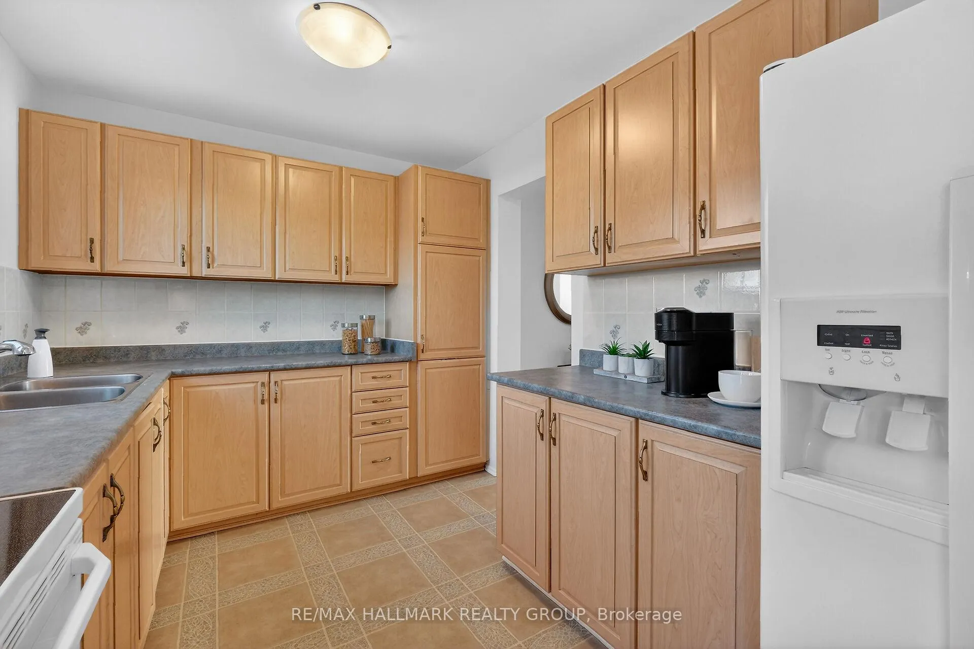 Photo 16 of Unit 111, 1061 Meadowlands Drive, Ottawa, Carleton Square — HOMEH