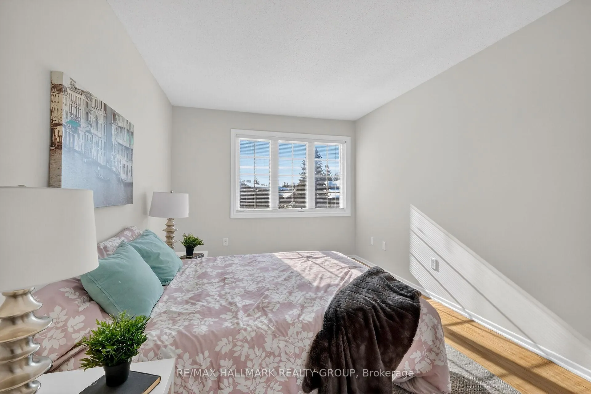 Photo 26 of Unit 111, 1061 Meadowlands Drive, Ottawa, Carleton Square — HOMEH