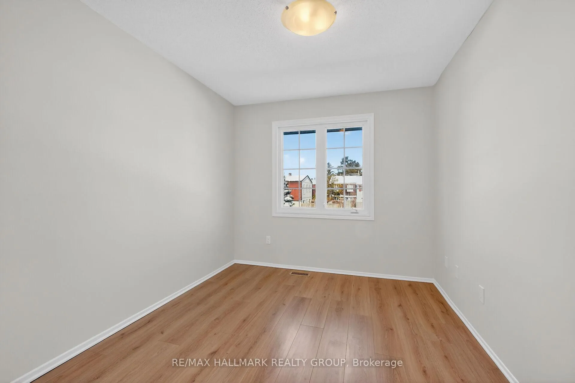 Photo 37 of Unit 111, 1061 Meadowlands Drive, Ottawa, Carleton Square — HOMEH