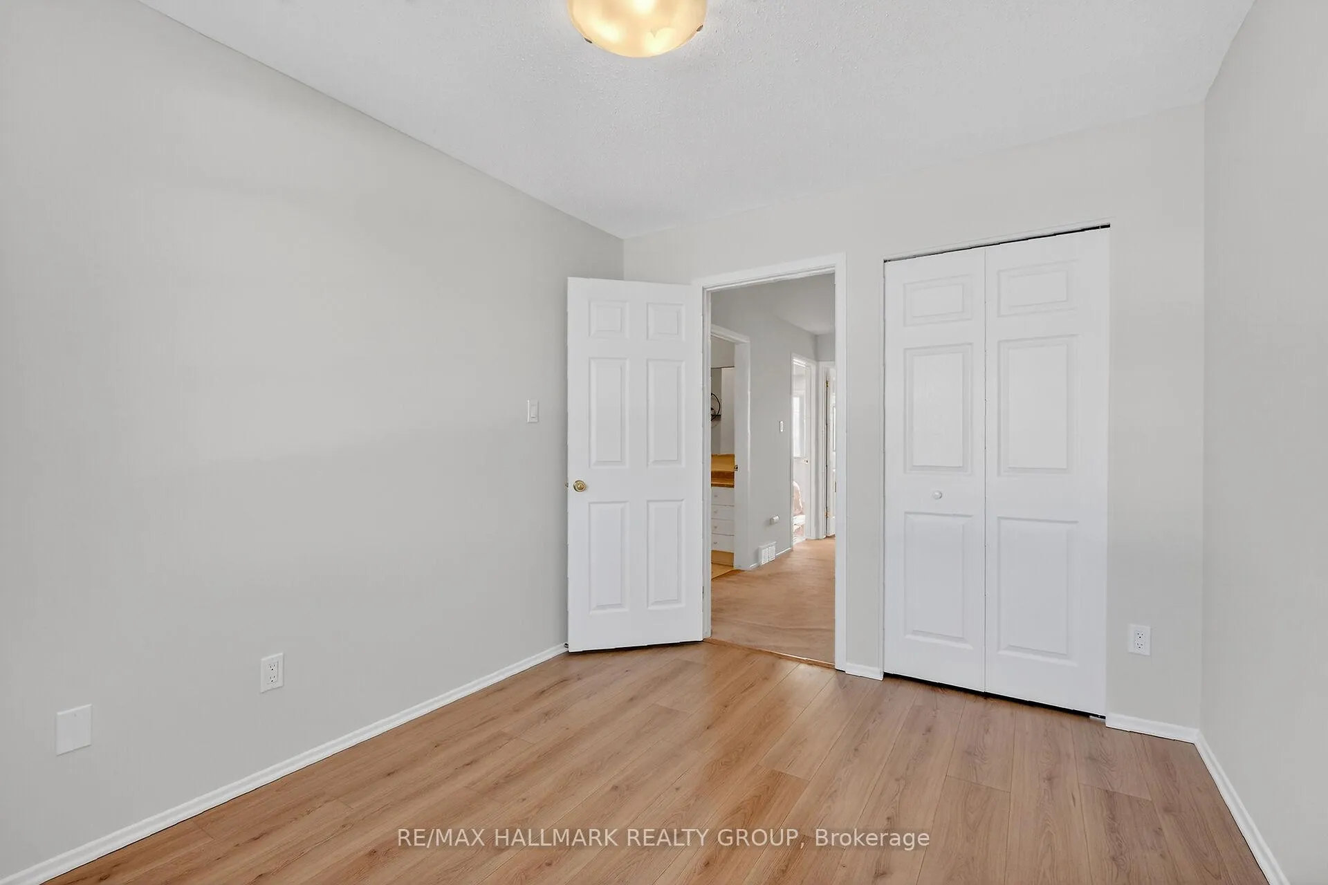 Photo 38 of Unit 111, 1061 Meadowlands Drive, Ottawa, Carleton Square — HOMEH