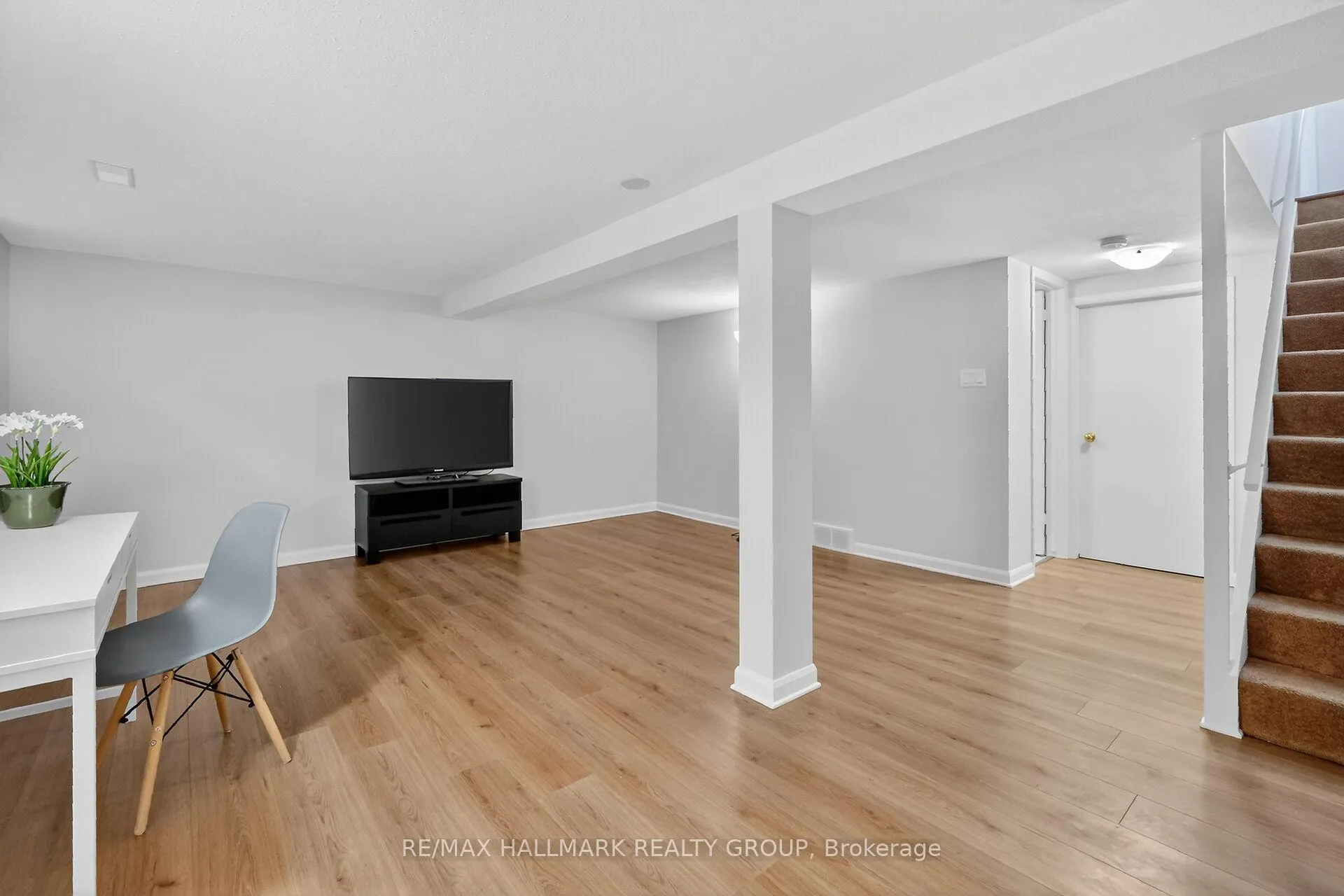 Photo 39 of Unit 111, 1061 Meadowlands Drive, Ottawa, Carleton Square — HOMEH