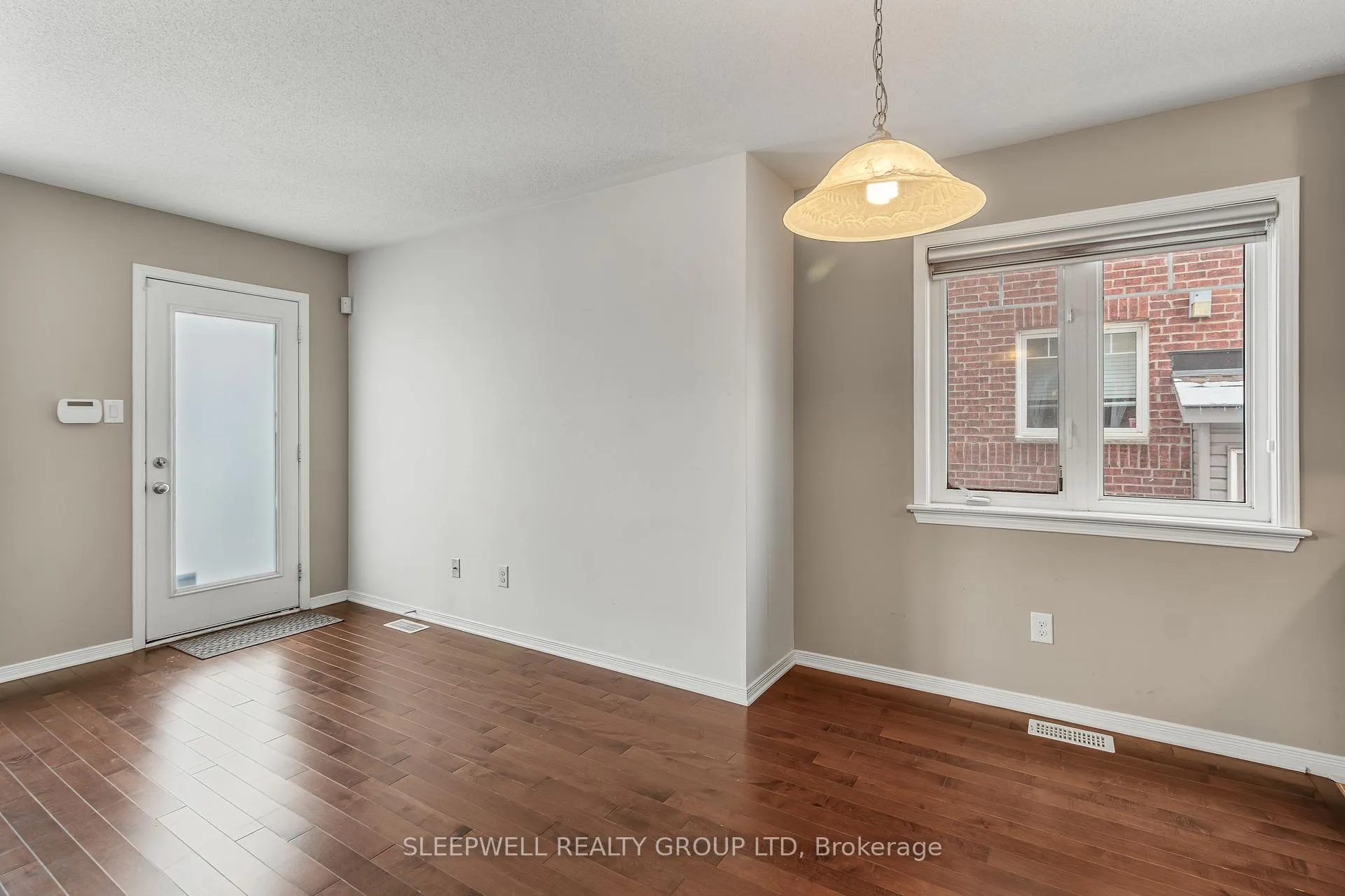 Photo 4 of 3389 Cambrian Road, Ottawa, Barrhaven - Stonebridge — HOMEH