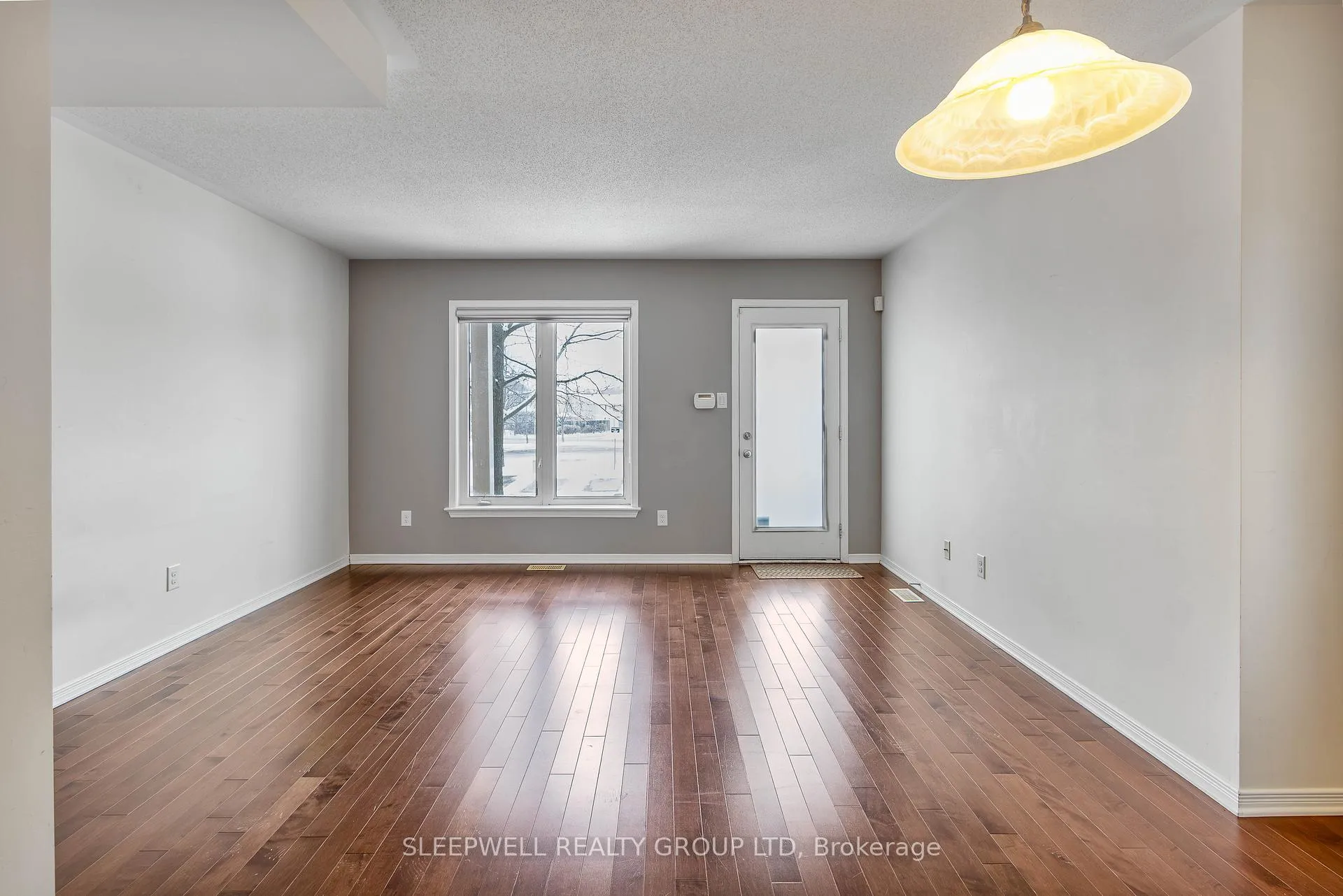Photo 5 of 3389 Cambrian Road, Ottawa, Barrhaven - Stonebridge — HOMEH