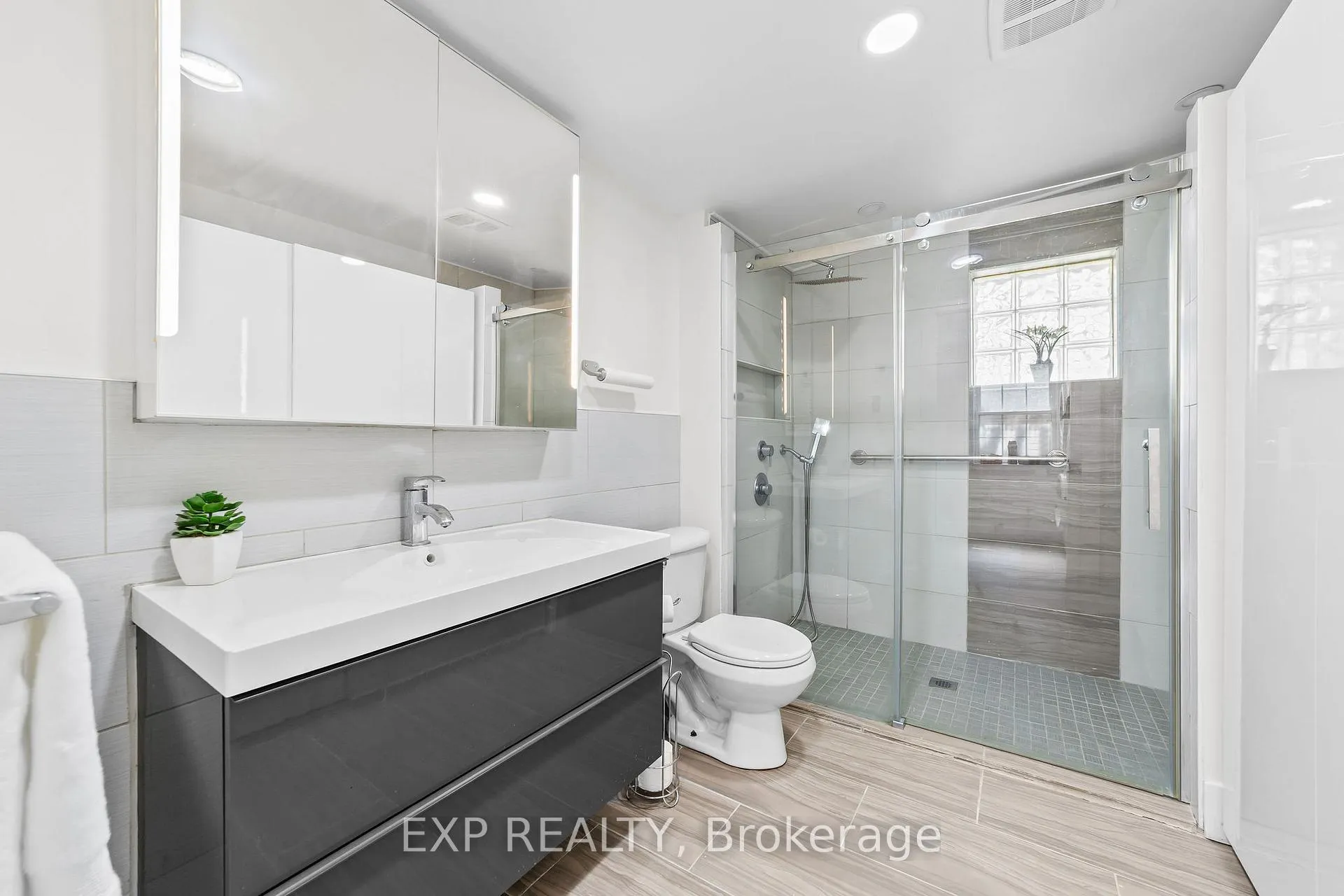 Photo 8 of 137 Fried Street, Bluewater, Dashwood — HOMEH