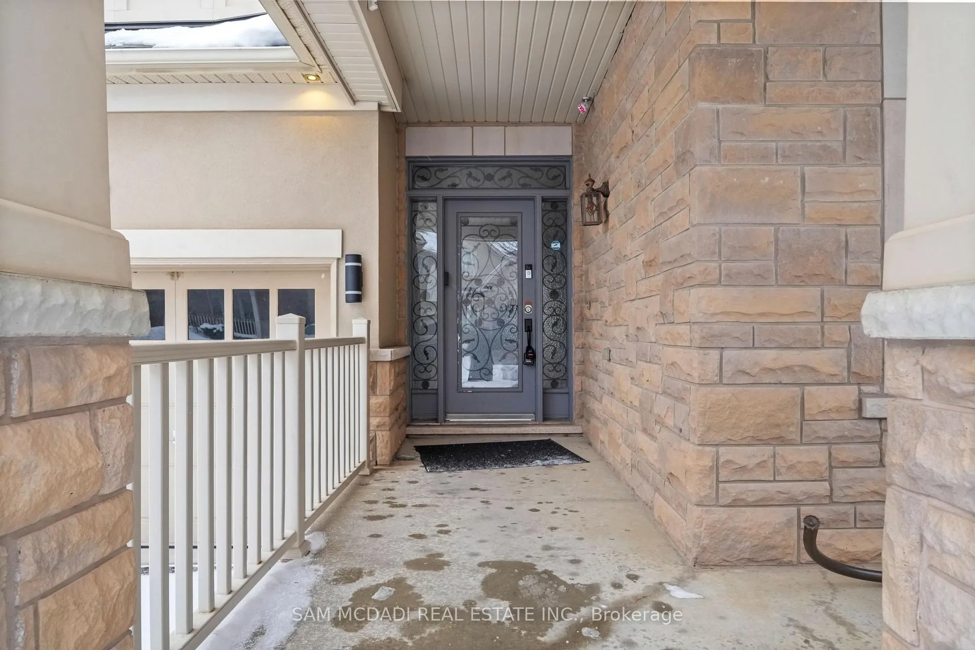 Photo 2 of Unit Upper, 424 Tonelli Lane, Milton, Harrison — HOMEH