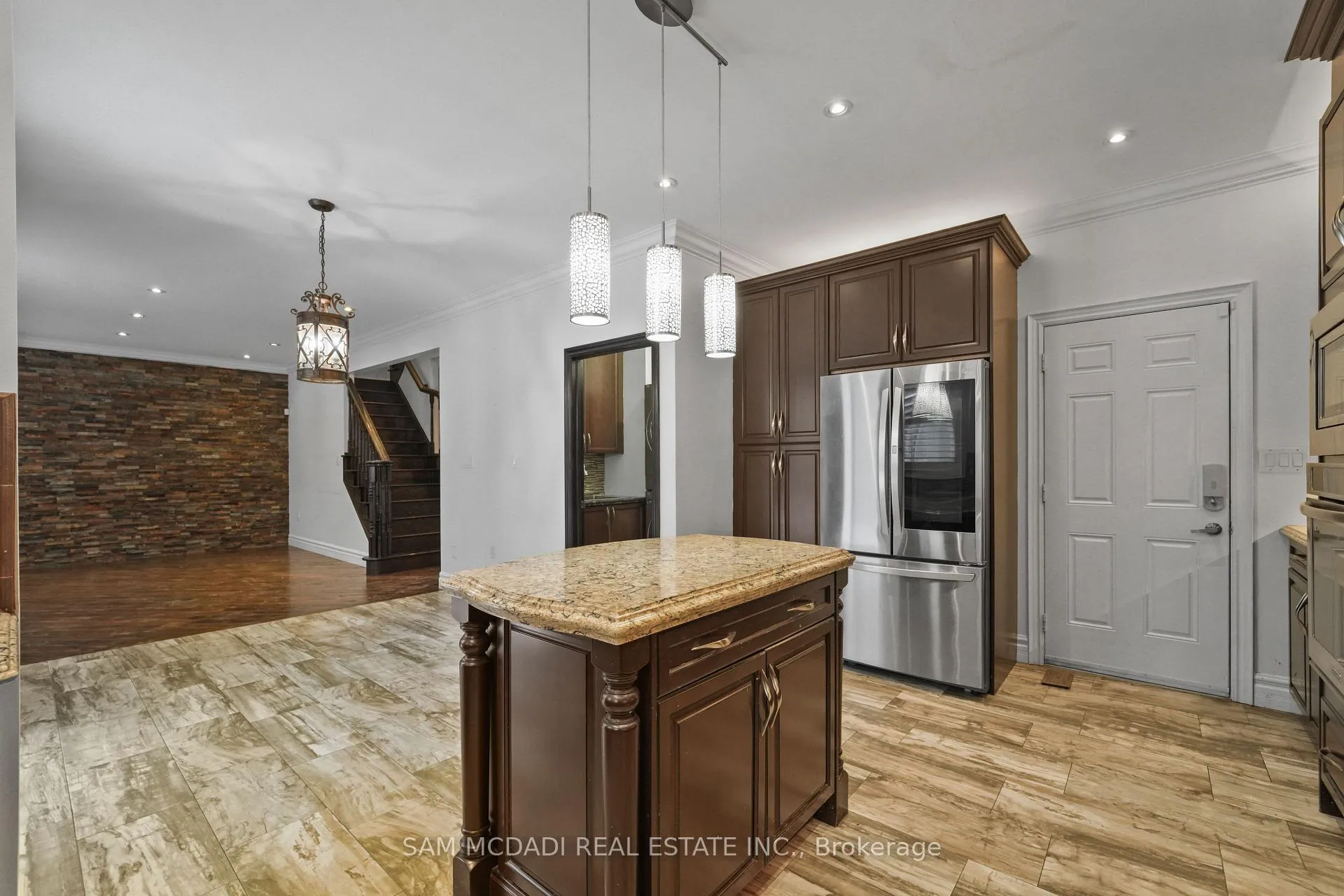Photo 16 of Unit Upper, 424 Tonelli Lane, Milton, Harrison — HOMEH
